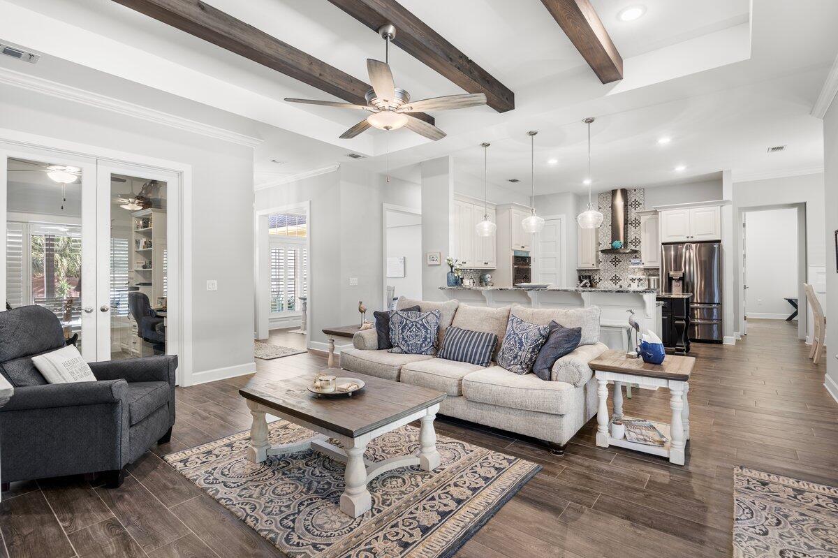 SOUNDSIDE SHORES - Residential