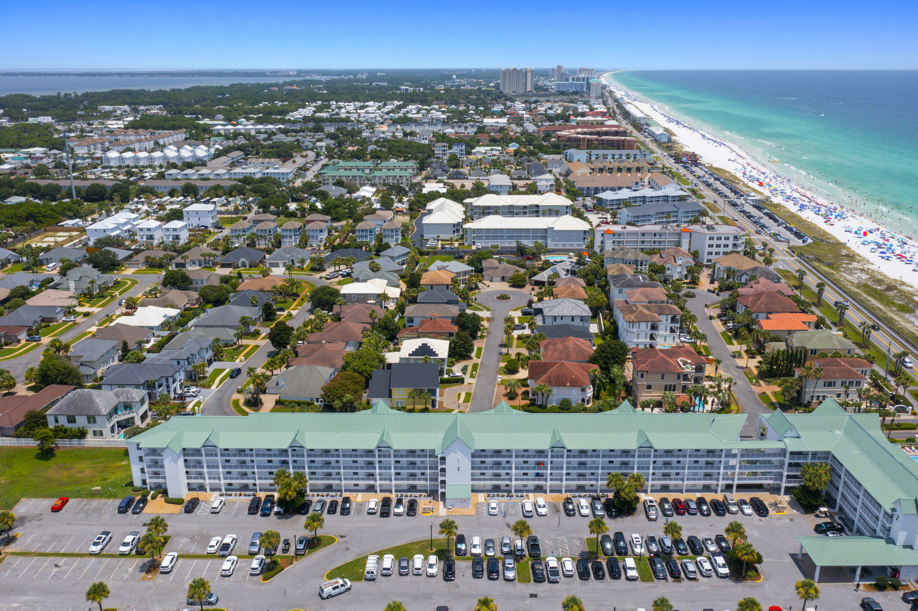 MARAVILLA CONDO 3 - Residential
