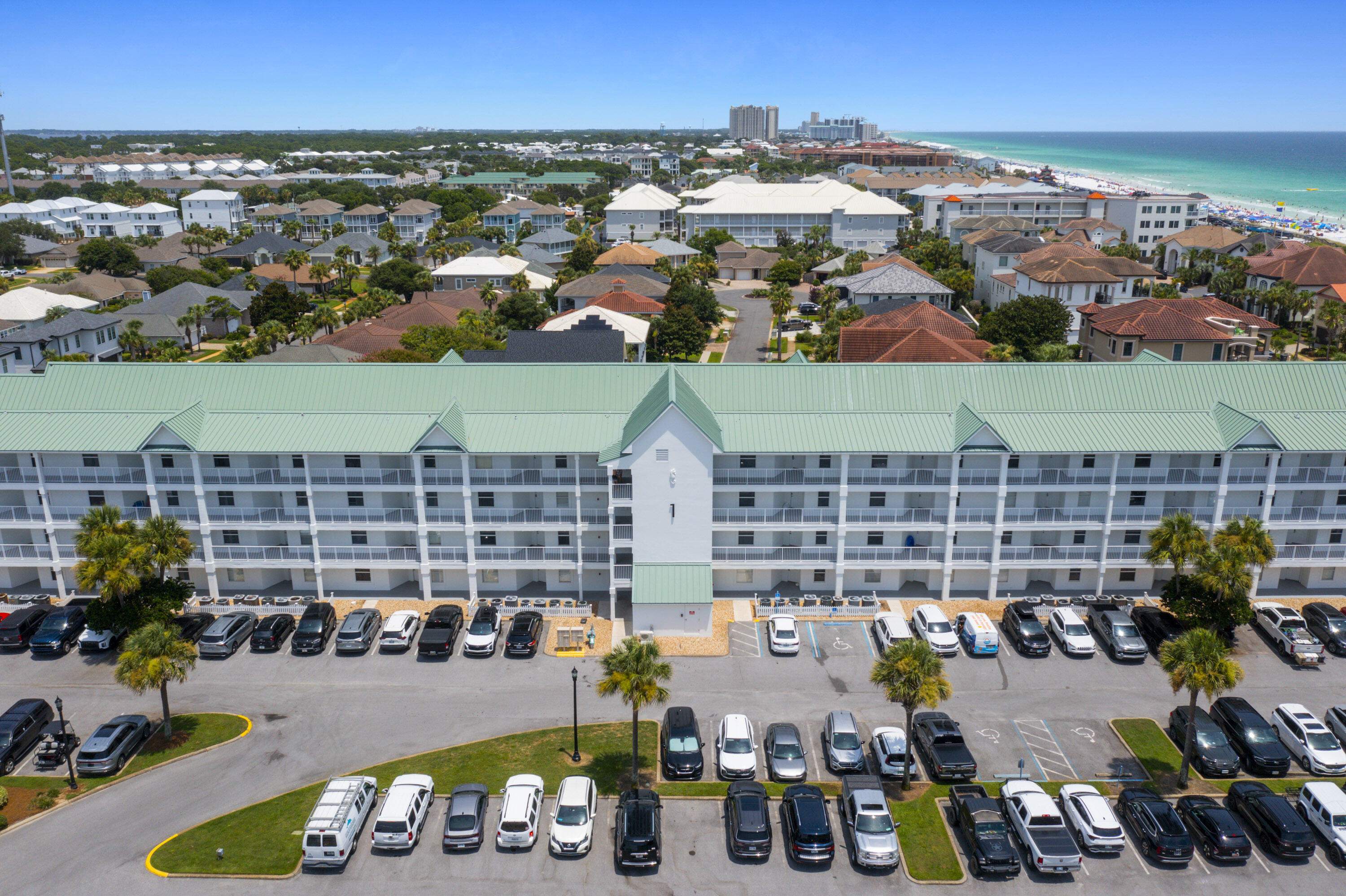 MARAVILLA CONDO 3 - Residential