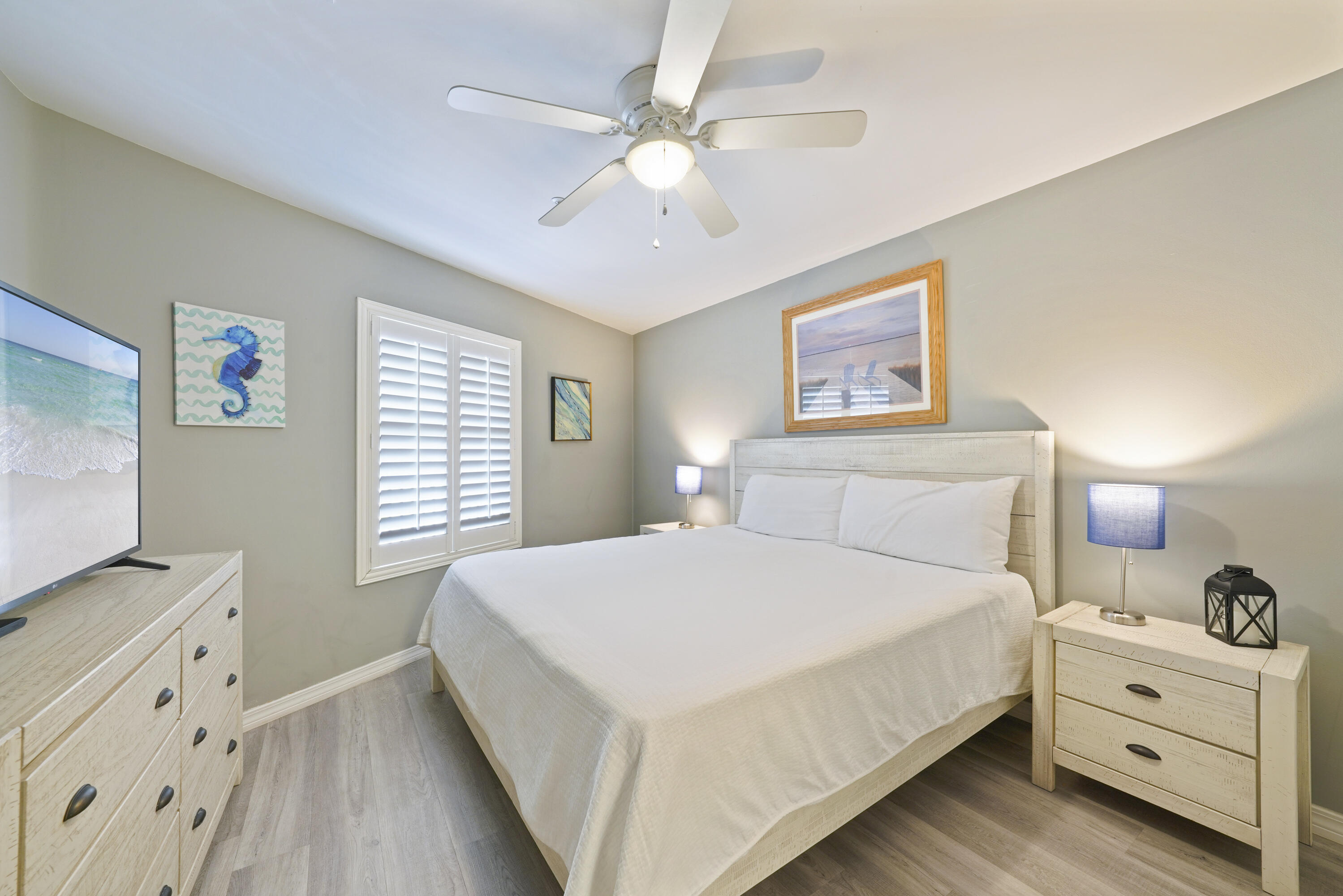 MARAVILLA CONDO 3 - Residential