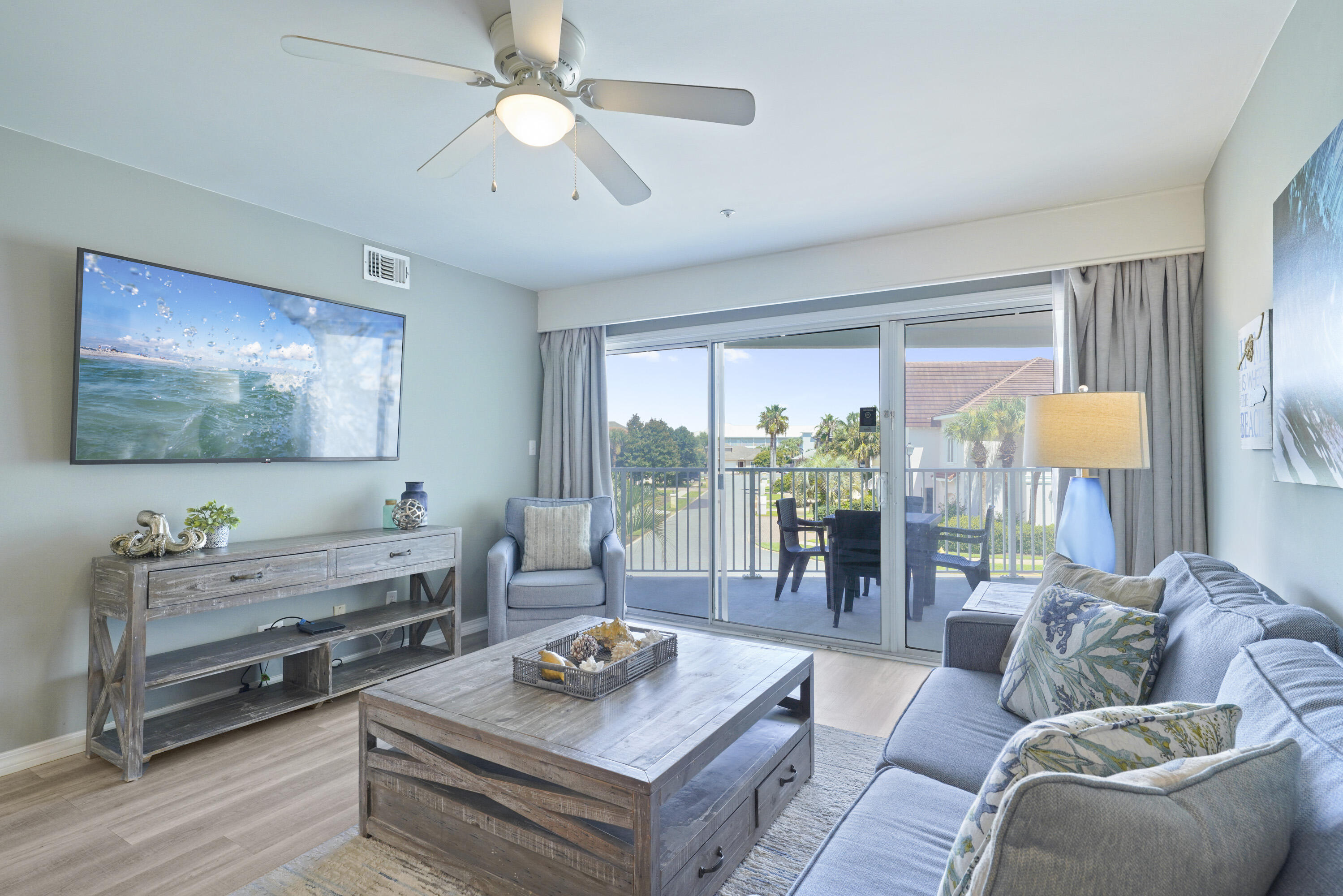 MARAVILLA CONDO 3 - Residential