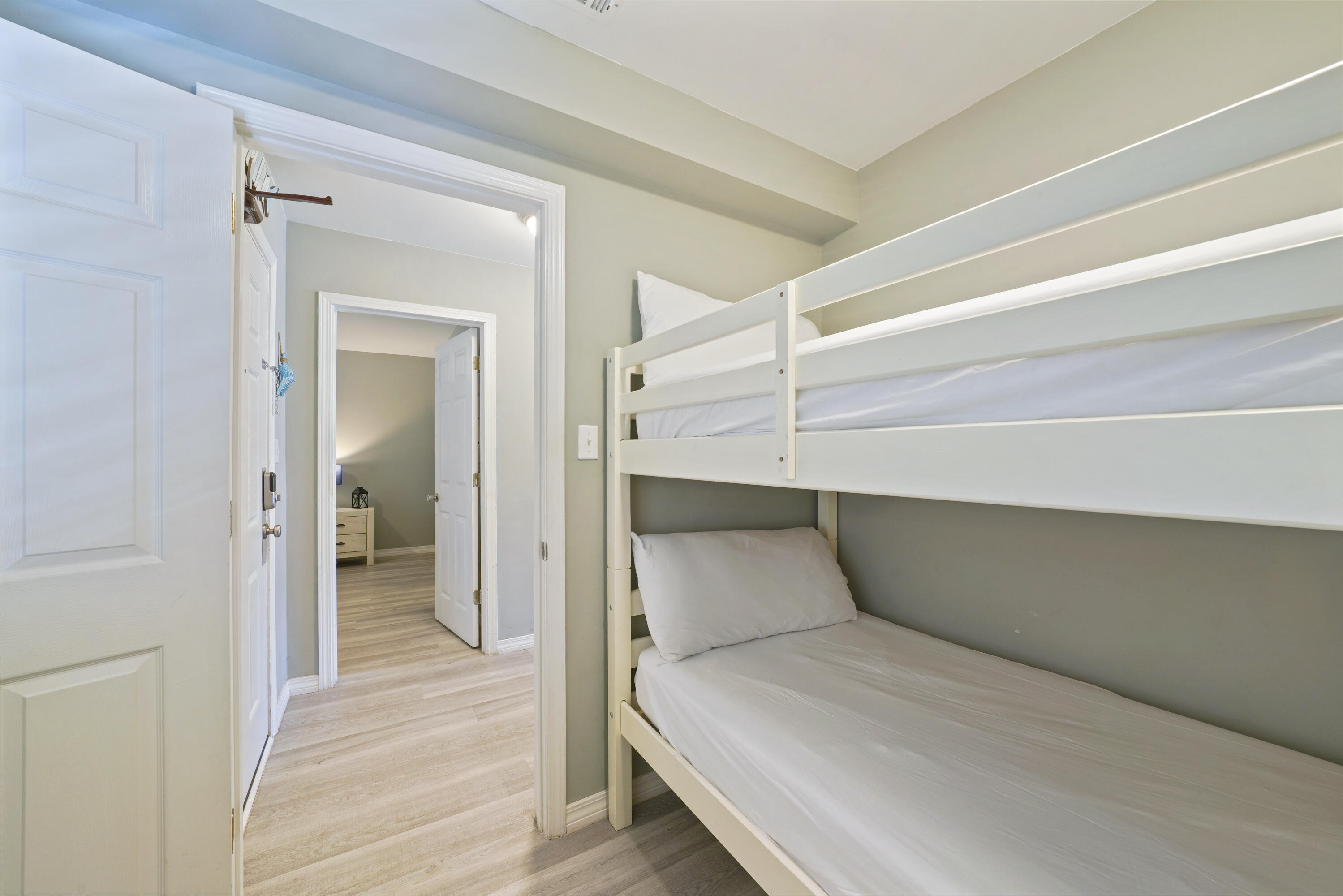 MARAVILLA CONDO 3 - Residential