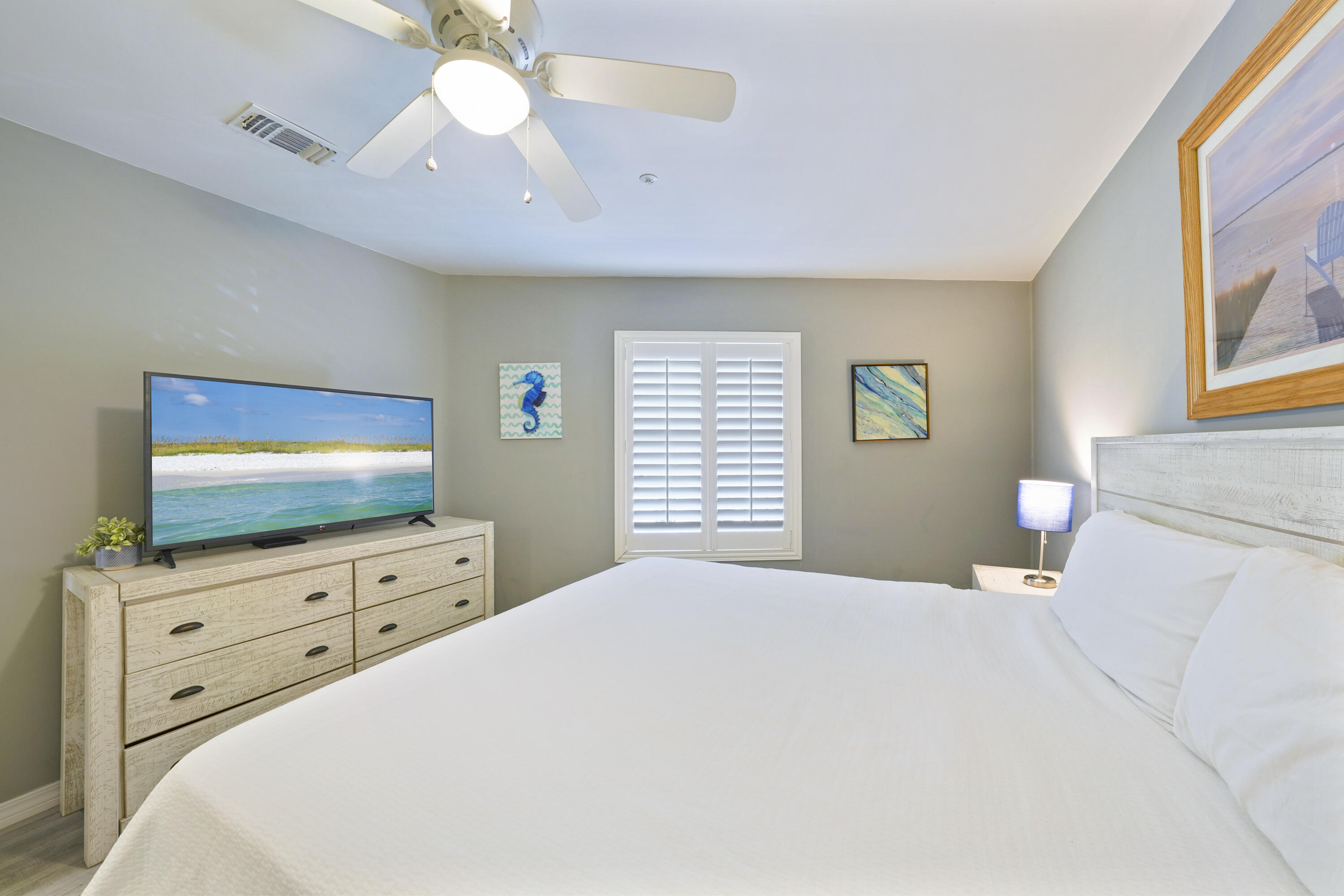 MARAVILLA CONDO 3 - Residential