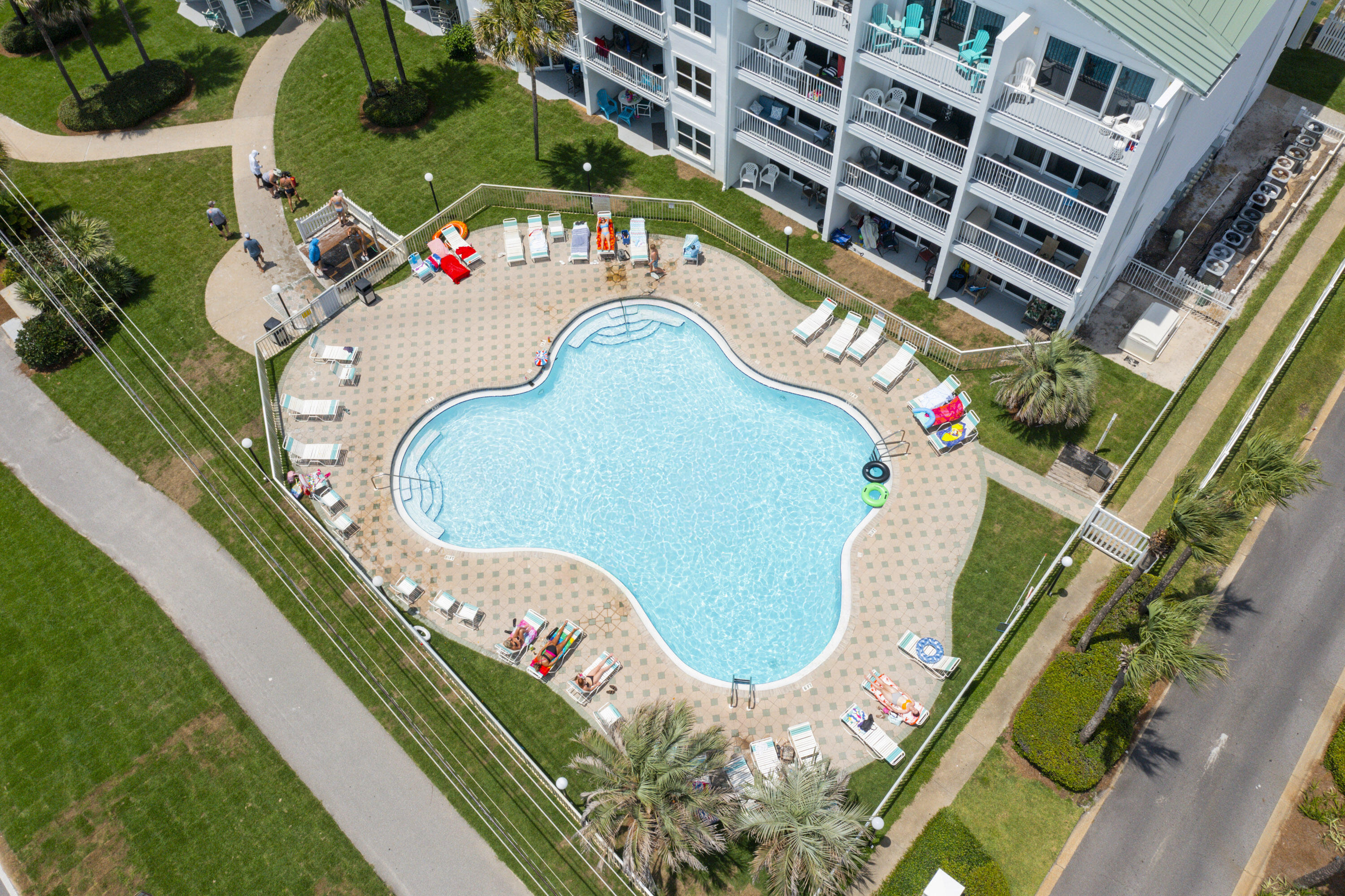 MARAVILLA CONDO 3 - Residential