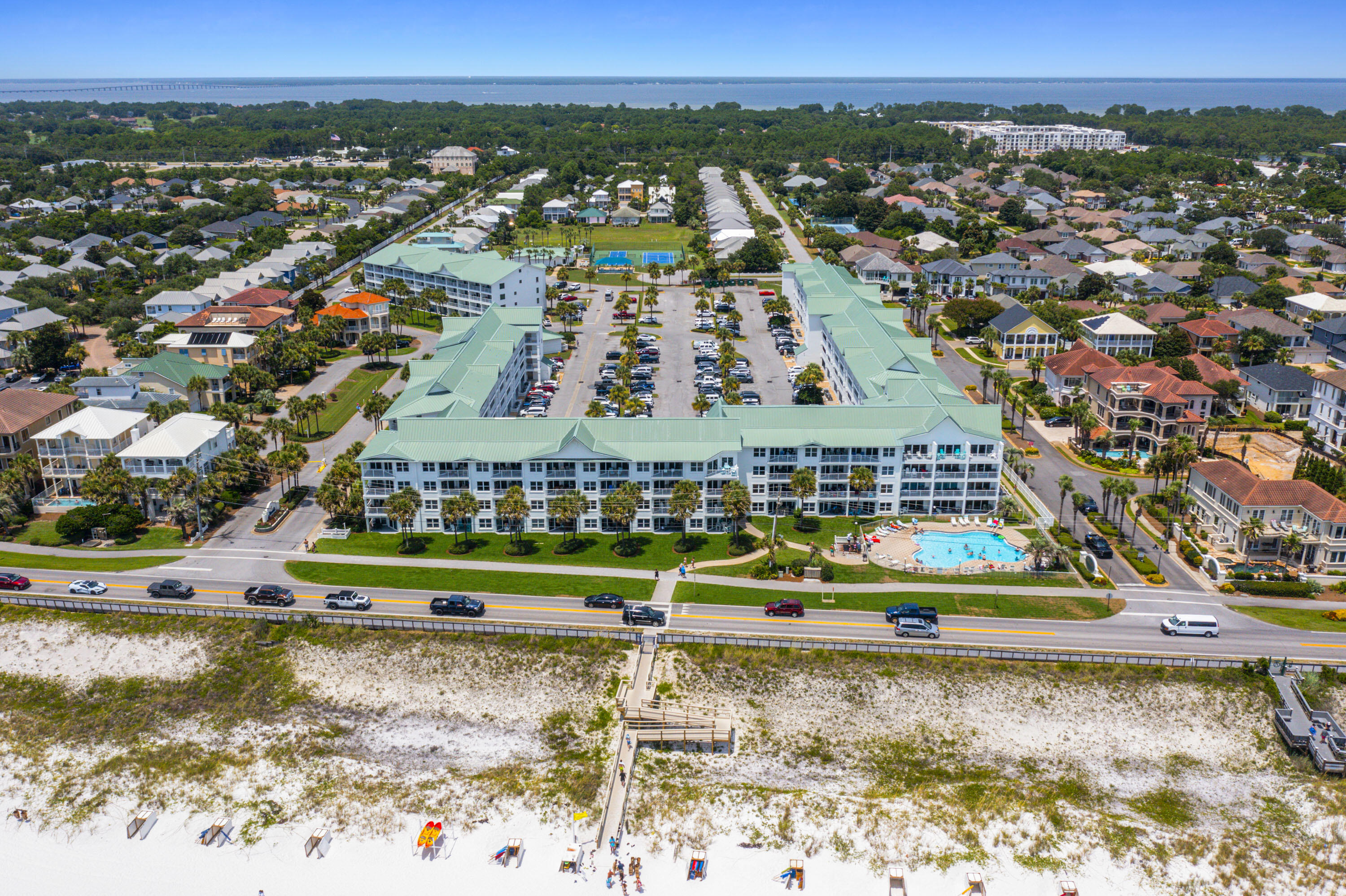 MARAVILLA CONDO 3 - Residential