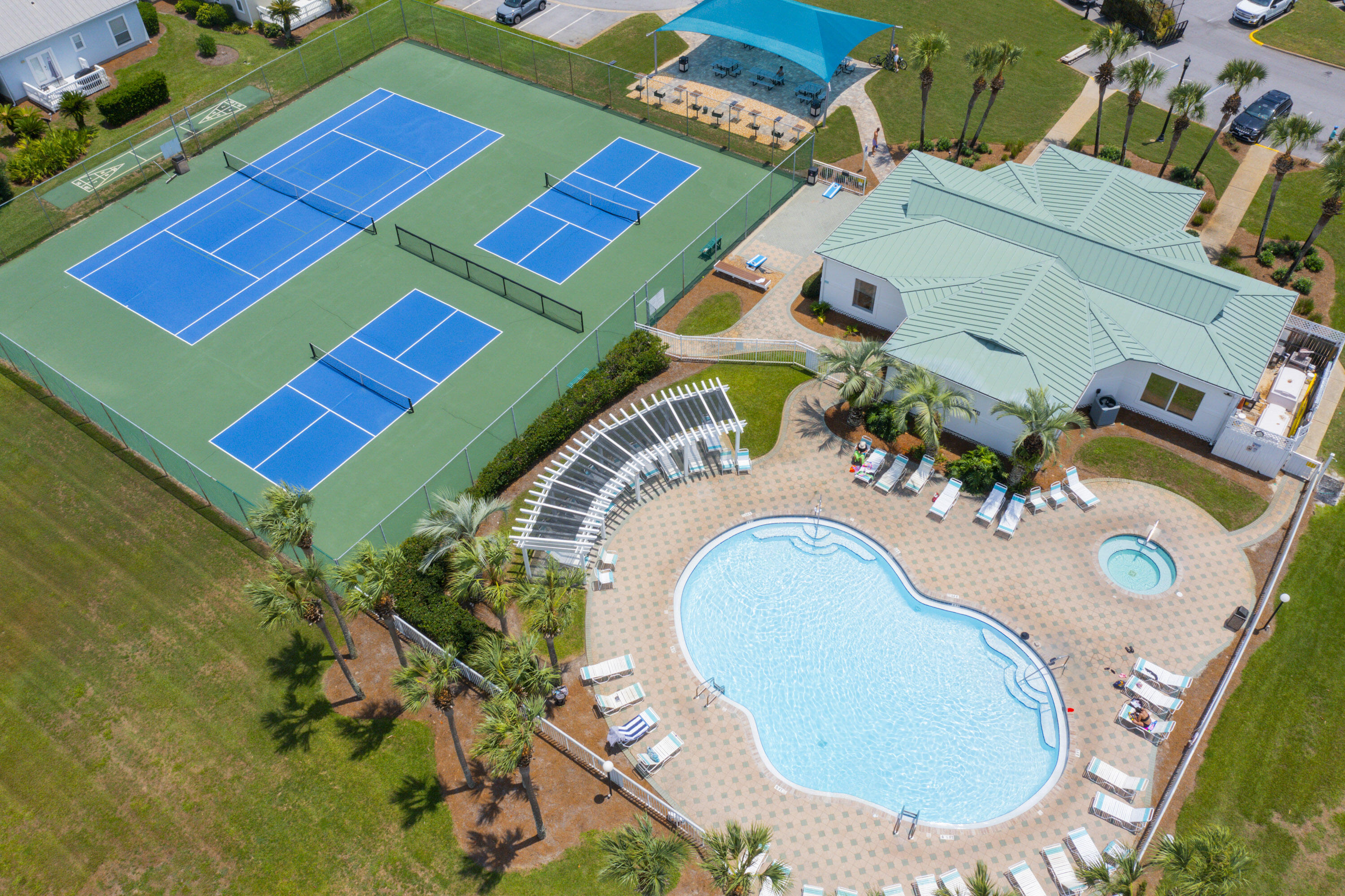 MARAVILLA CONDO 3 - Residential
