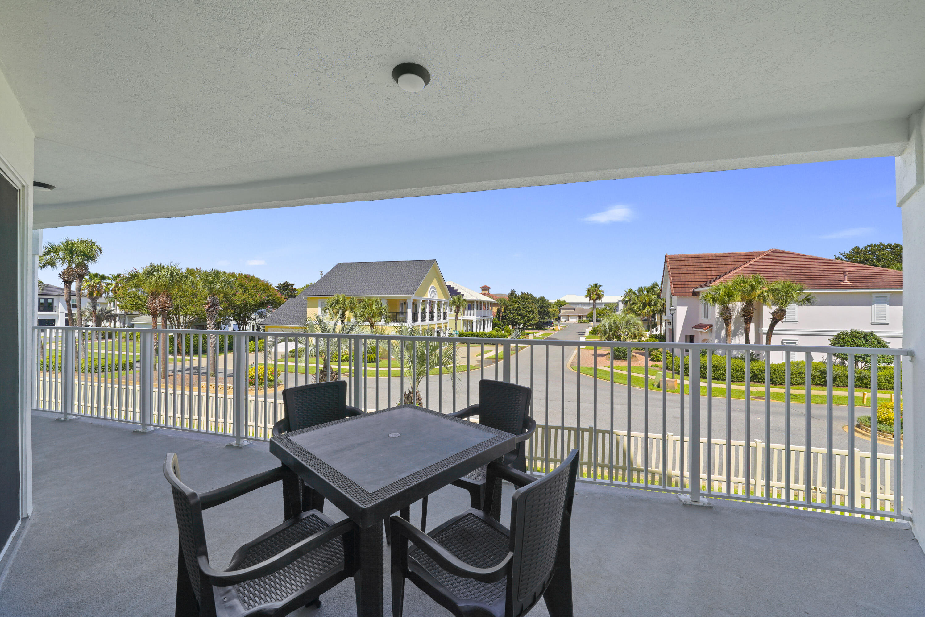 MARAVILLA CONDO 3 - Residential