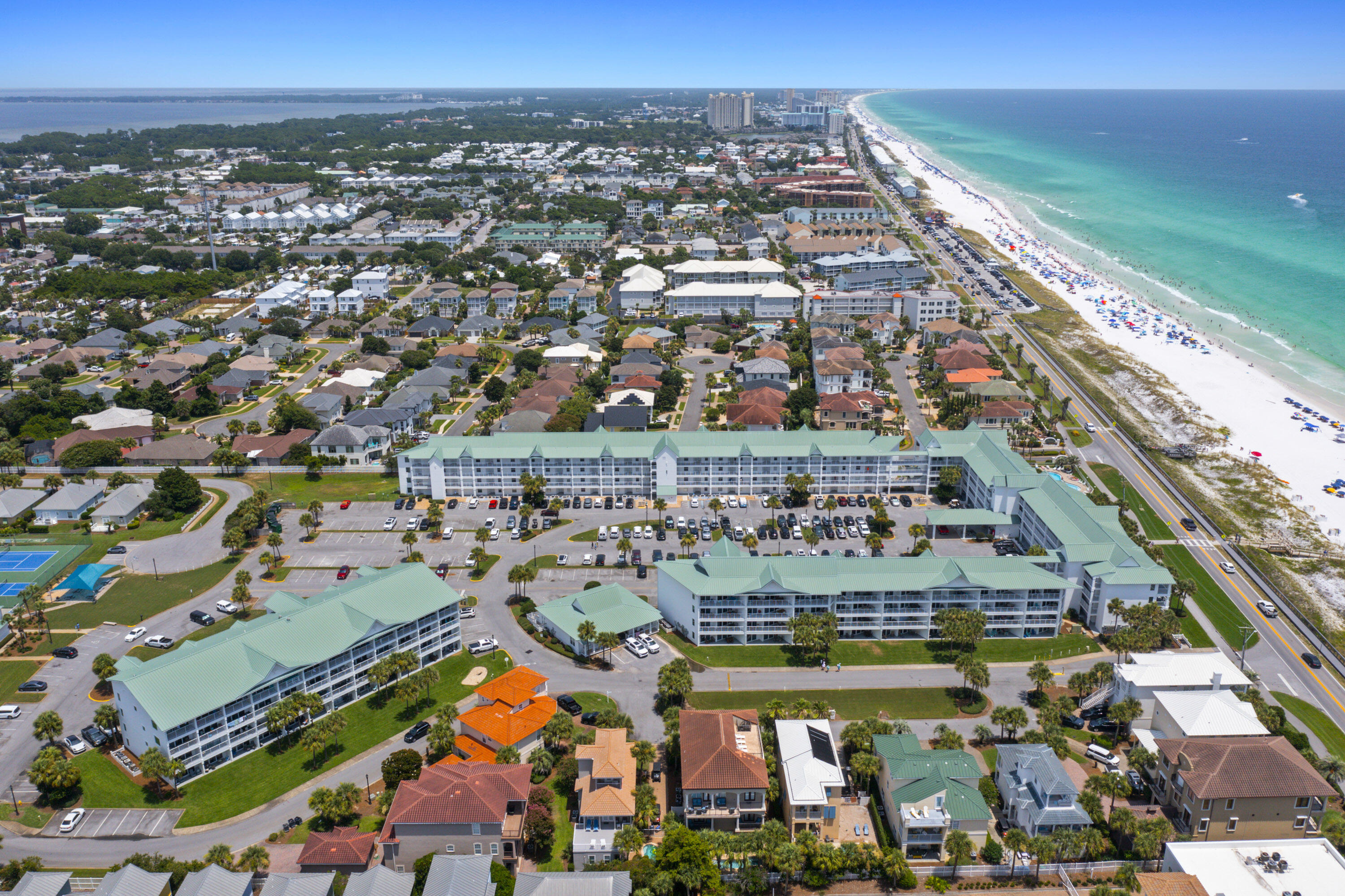 MARAVILLA CONDO 3 - Residential