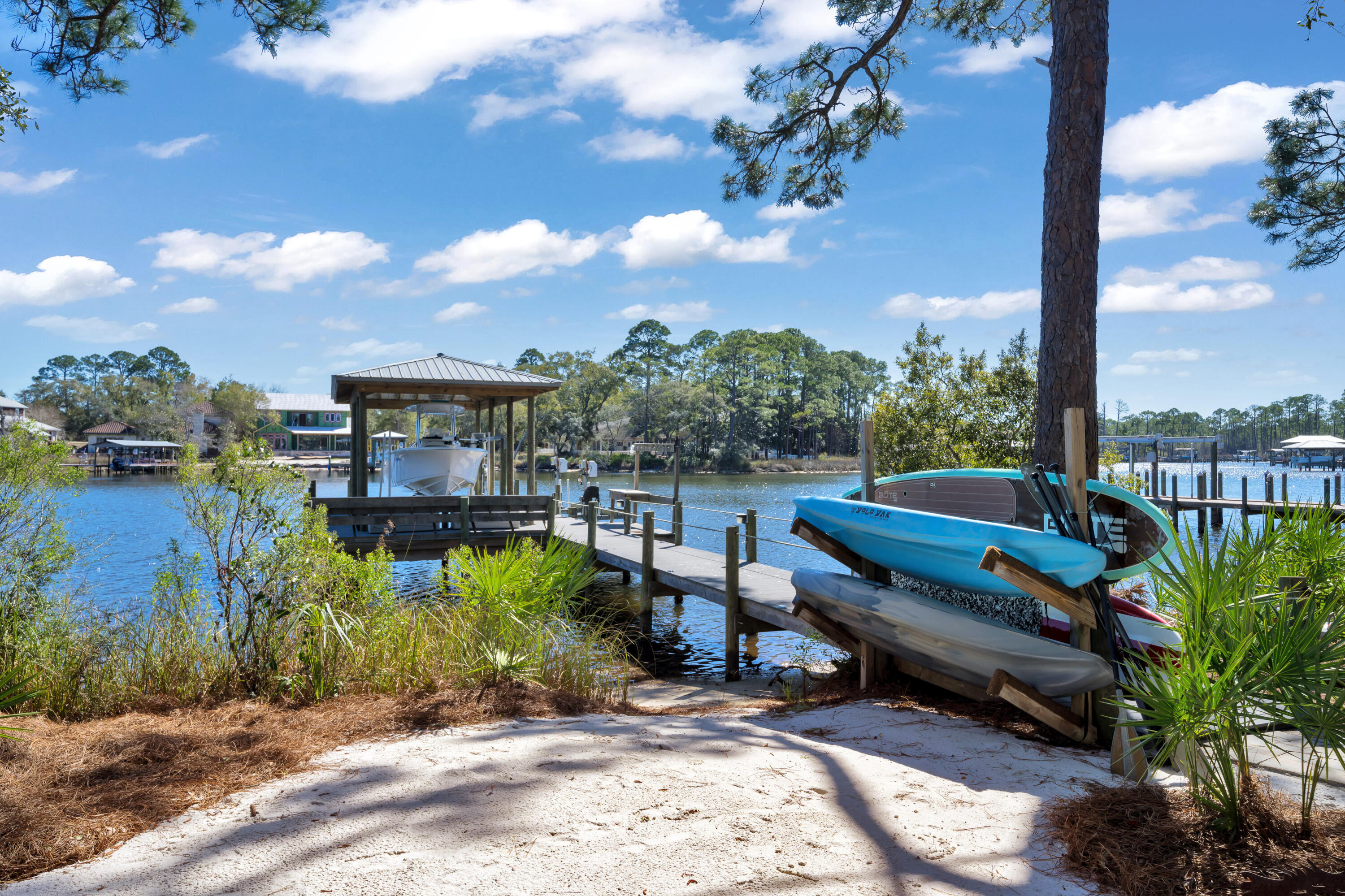 BOTANY BAYOU - Residential