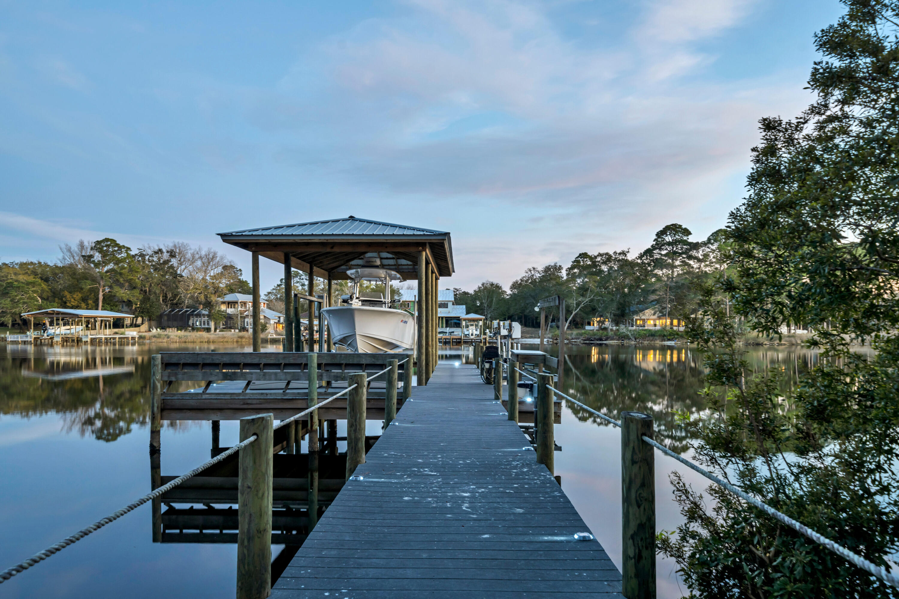 BOTANY BAYOU - Residential