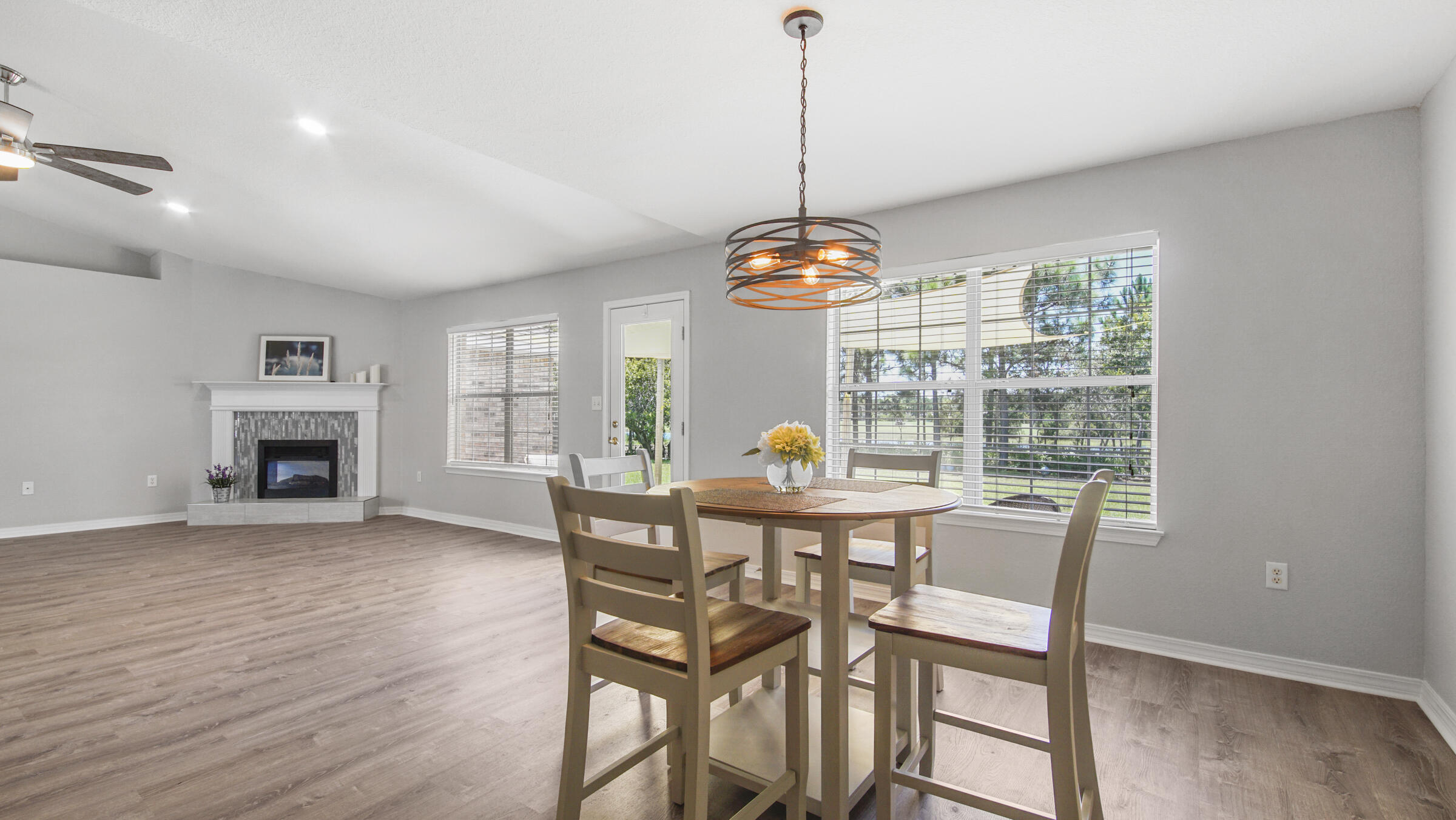 DRIFTWOOD ESTATES - Residential Lease