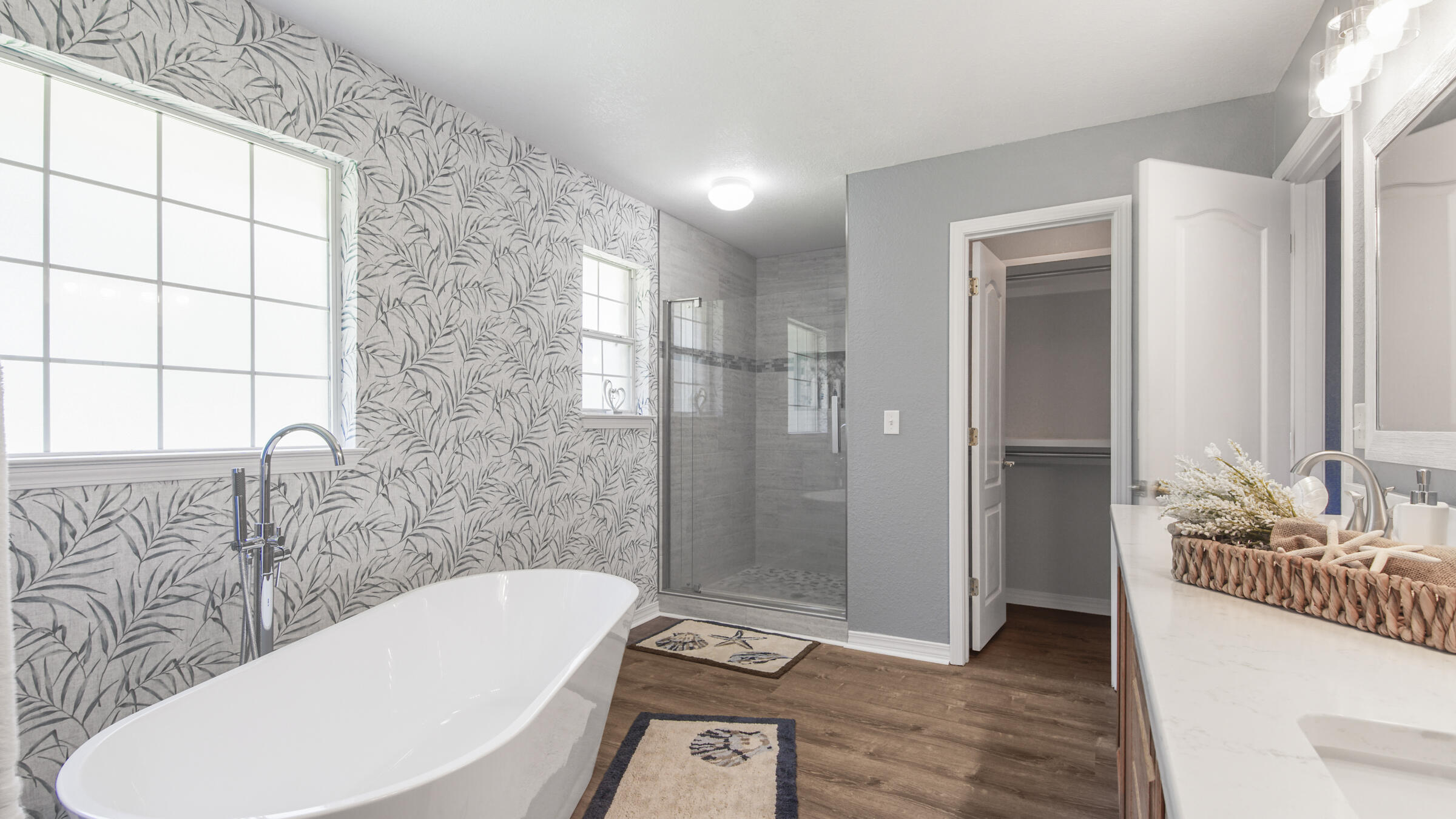 DRIFTWOOD ESTATES - Residential Lease