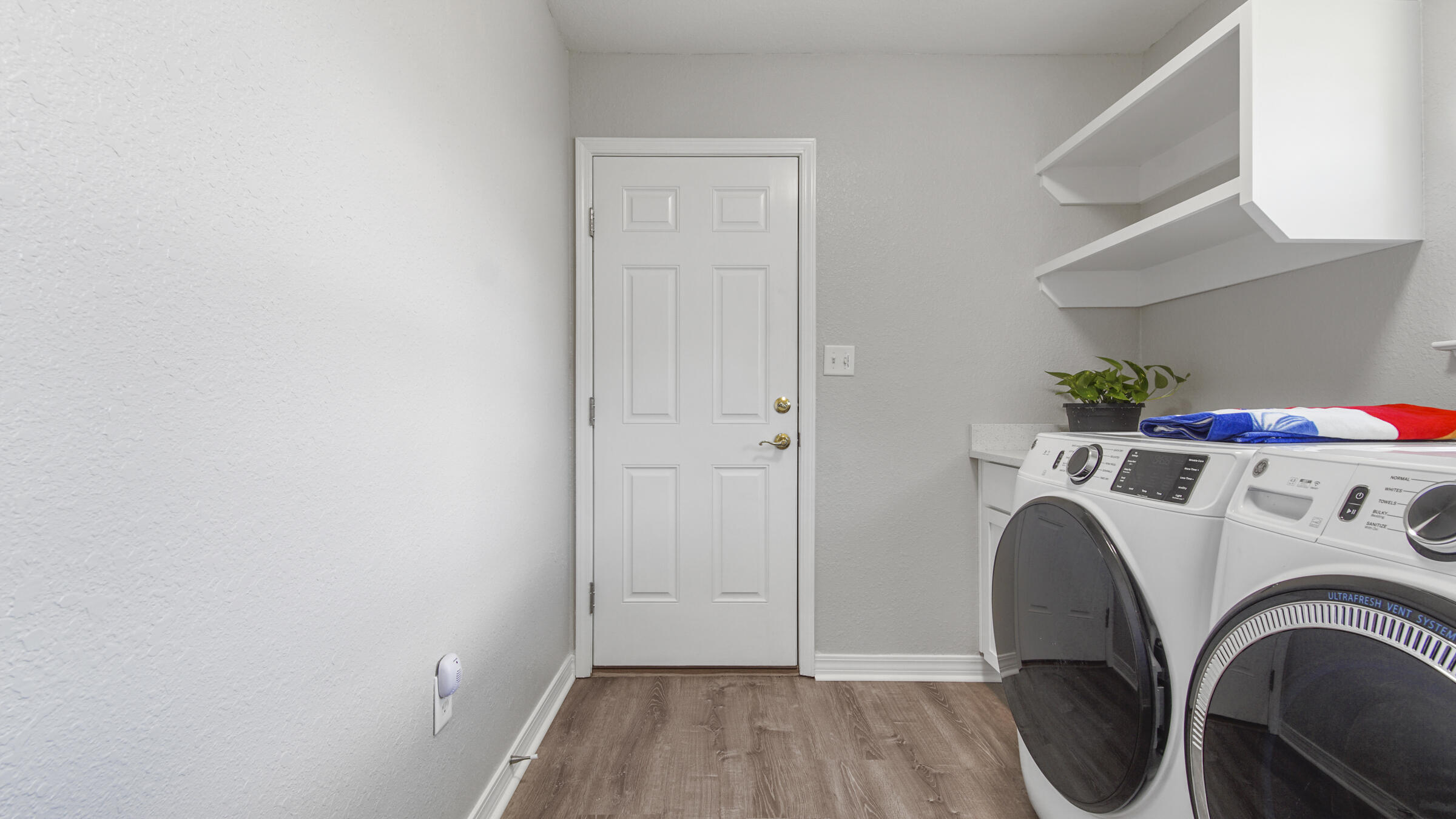 DRIFTWOOD ESTATES - Residential Lease