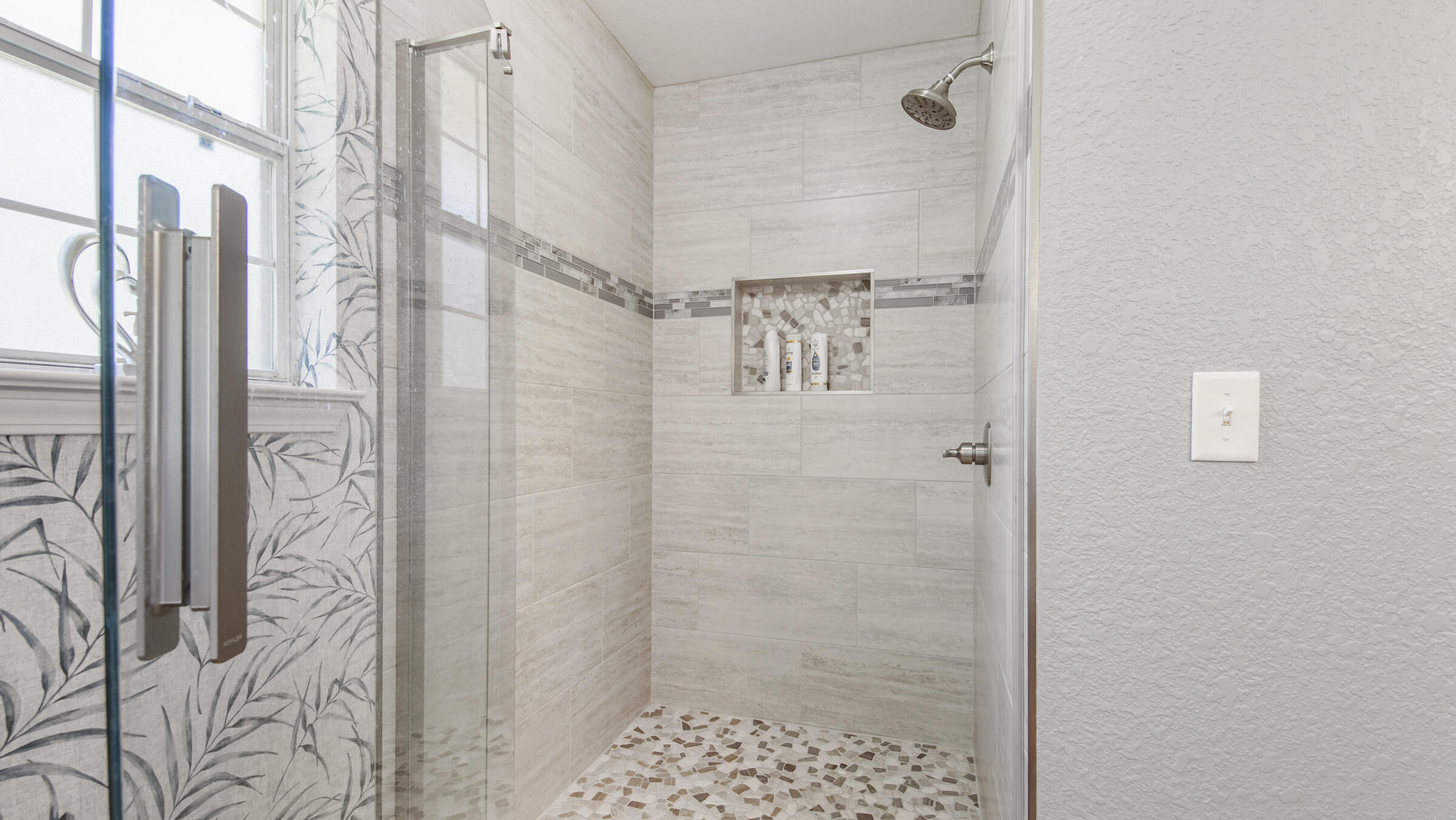 DRIFTWOOD ESTATES - Residential Lease