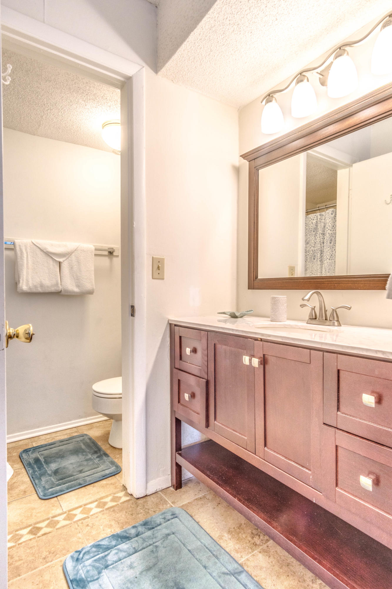 SEASCAPE CONDO GARDEN VILLA PH2 - Residential