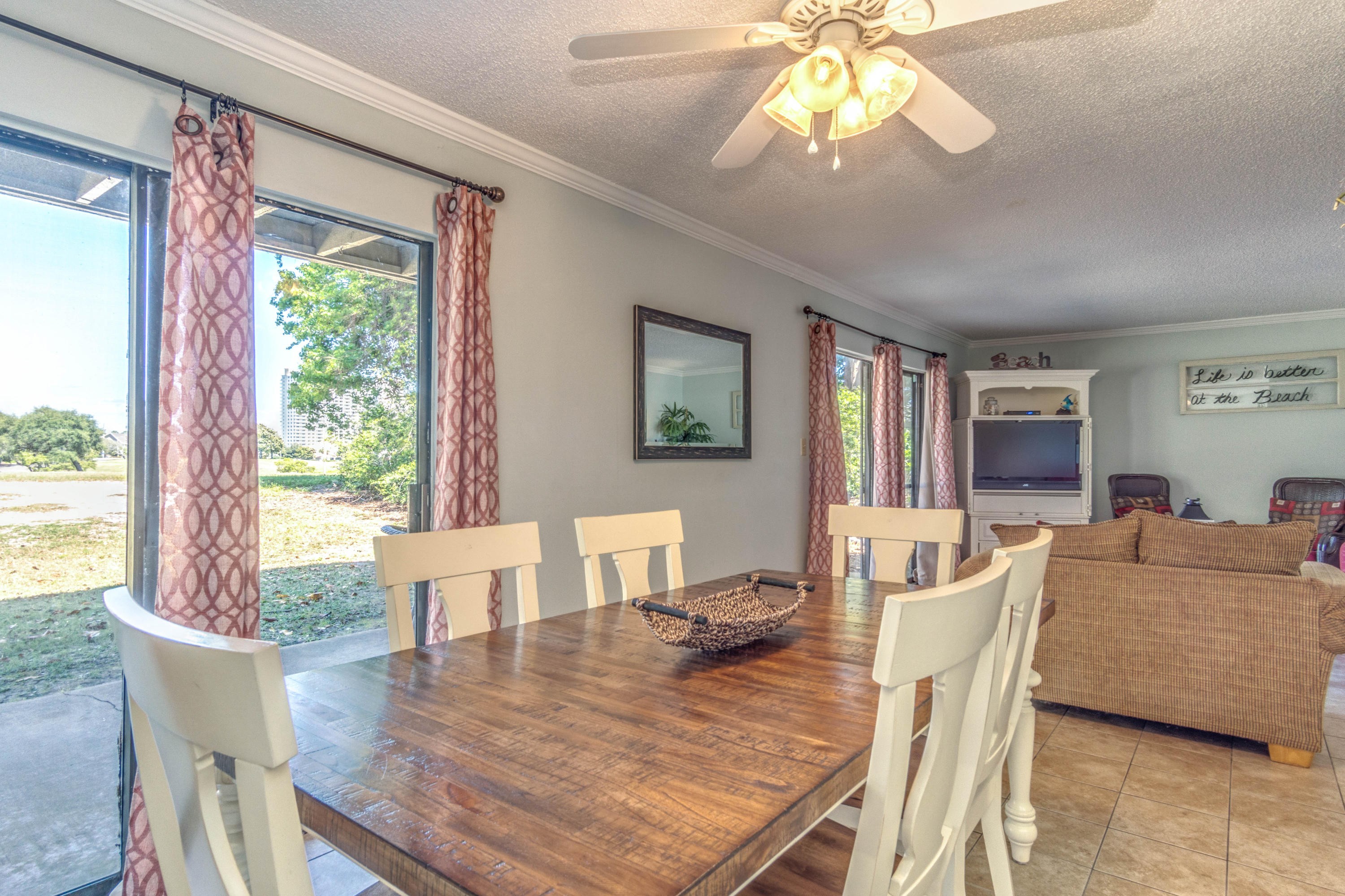 SEASCAPE CONDO GARDEN VILLA PH2 - Residential