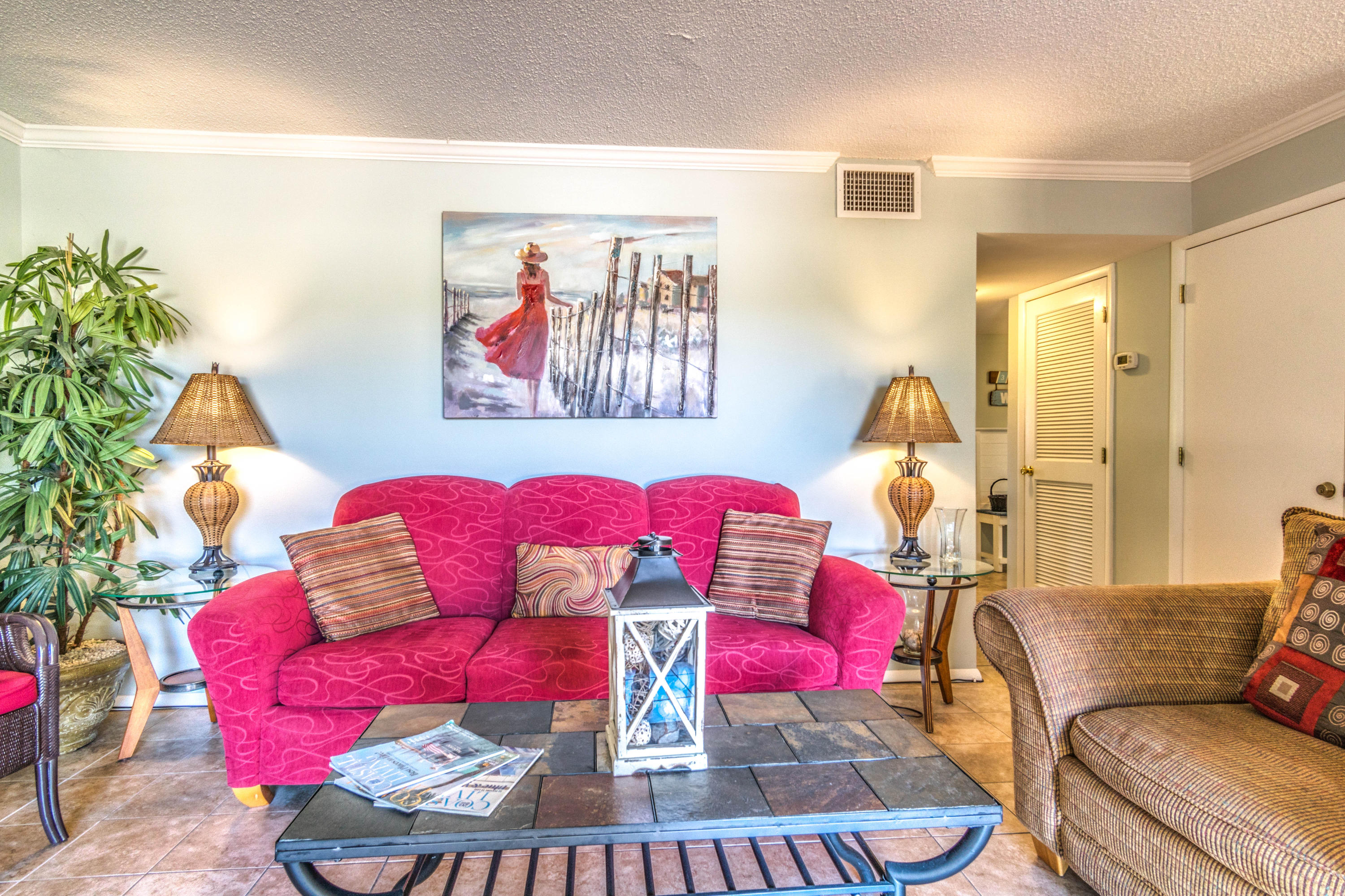 SEASCAPE CONDO GARDEN VILLA PH2 - Residential