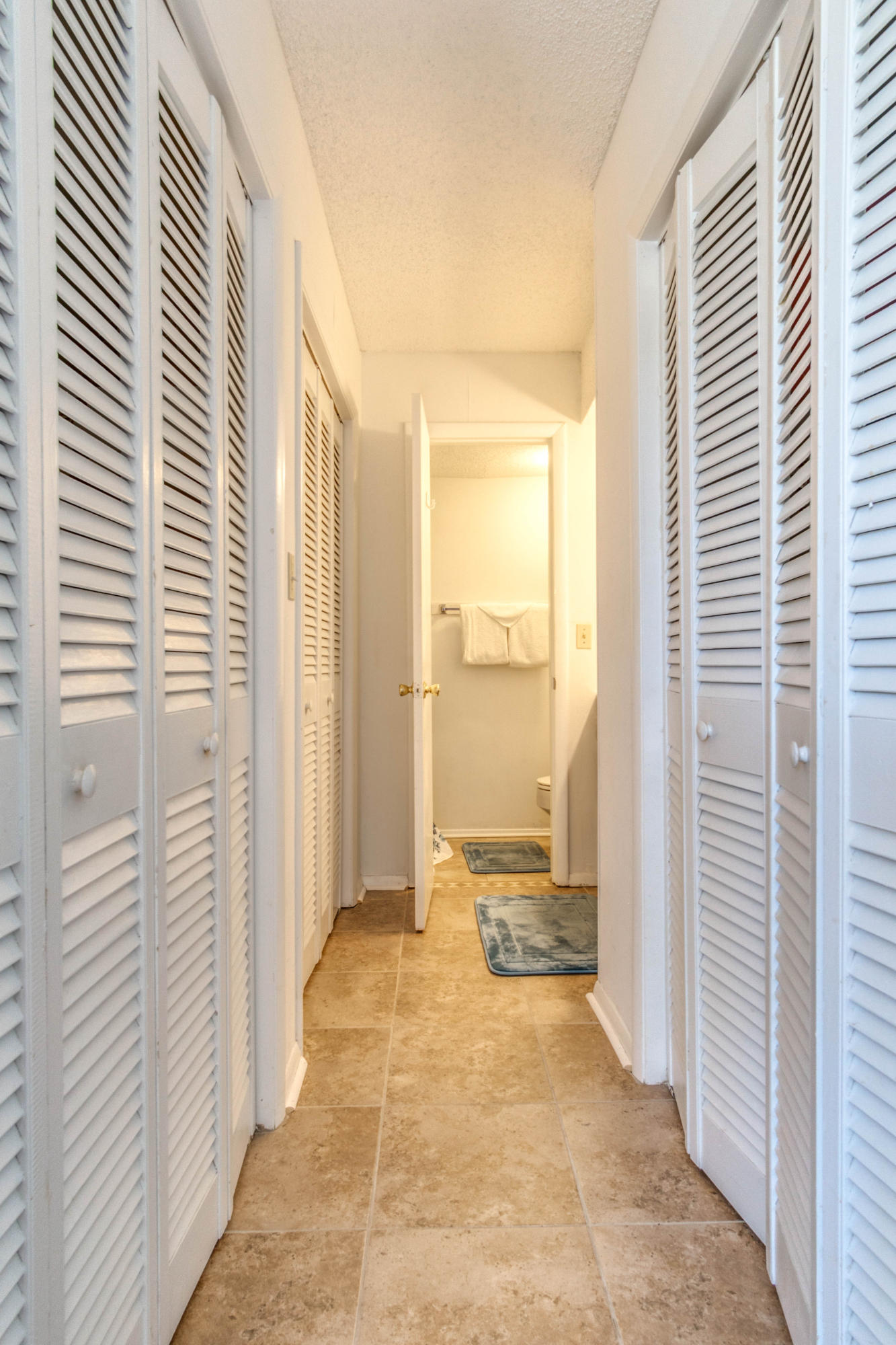 SEASCAPE CONDO GARDEN VILLA PH2 - Residential