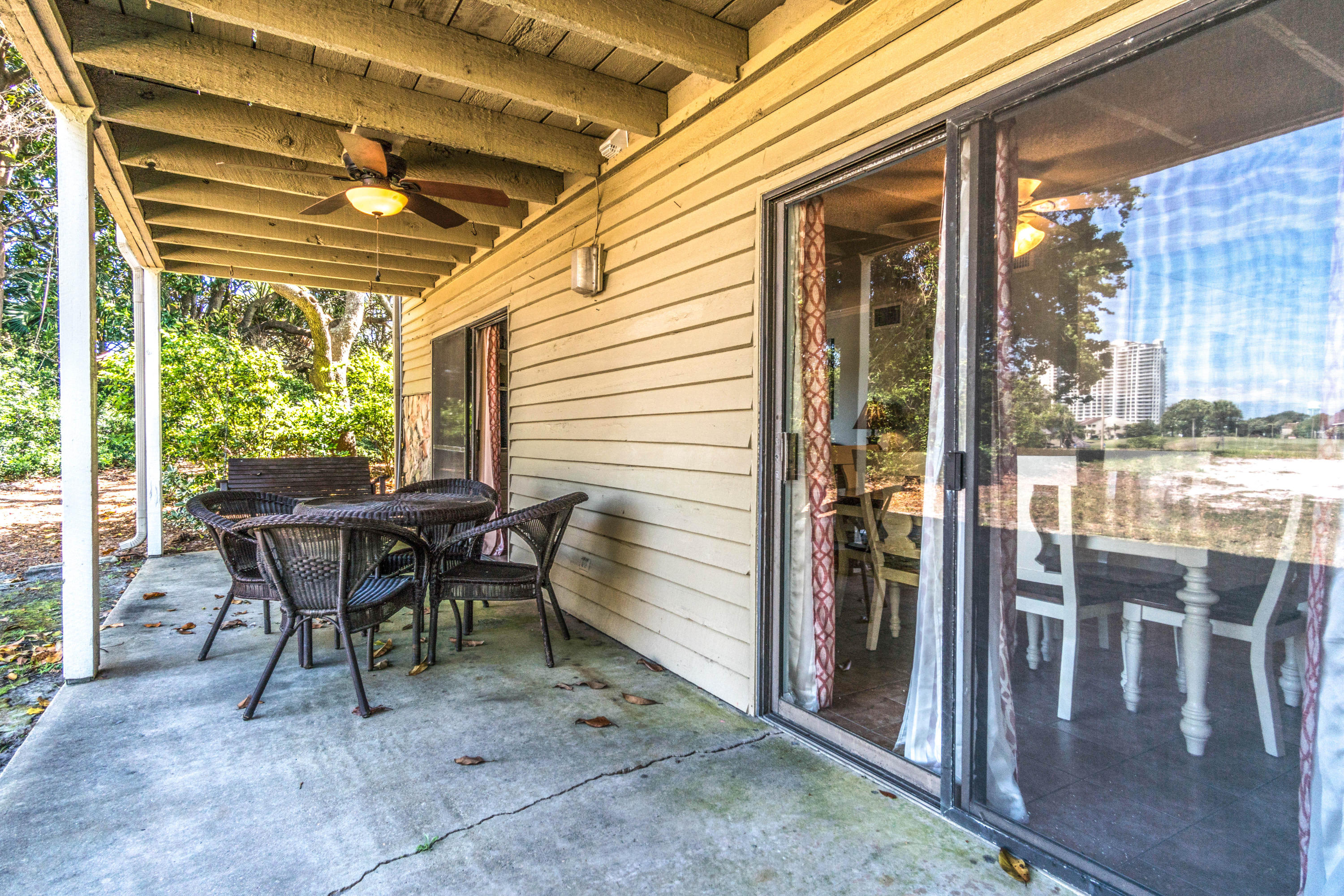 SEASCAPE CONDO GARDEN VILLA PH2 - Residential