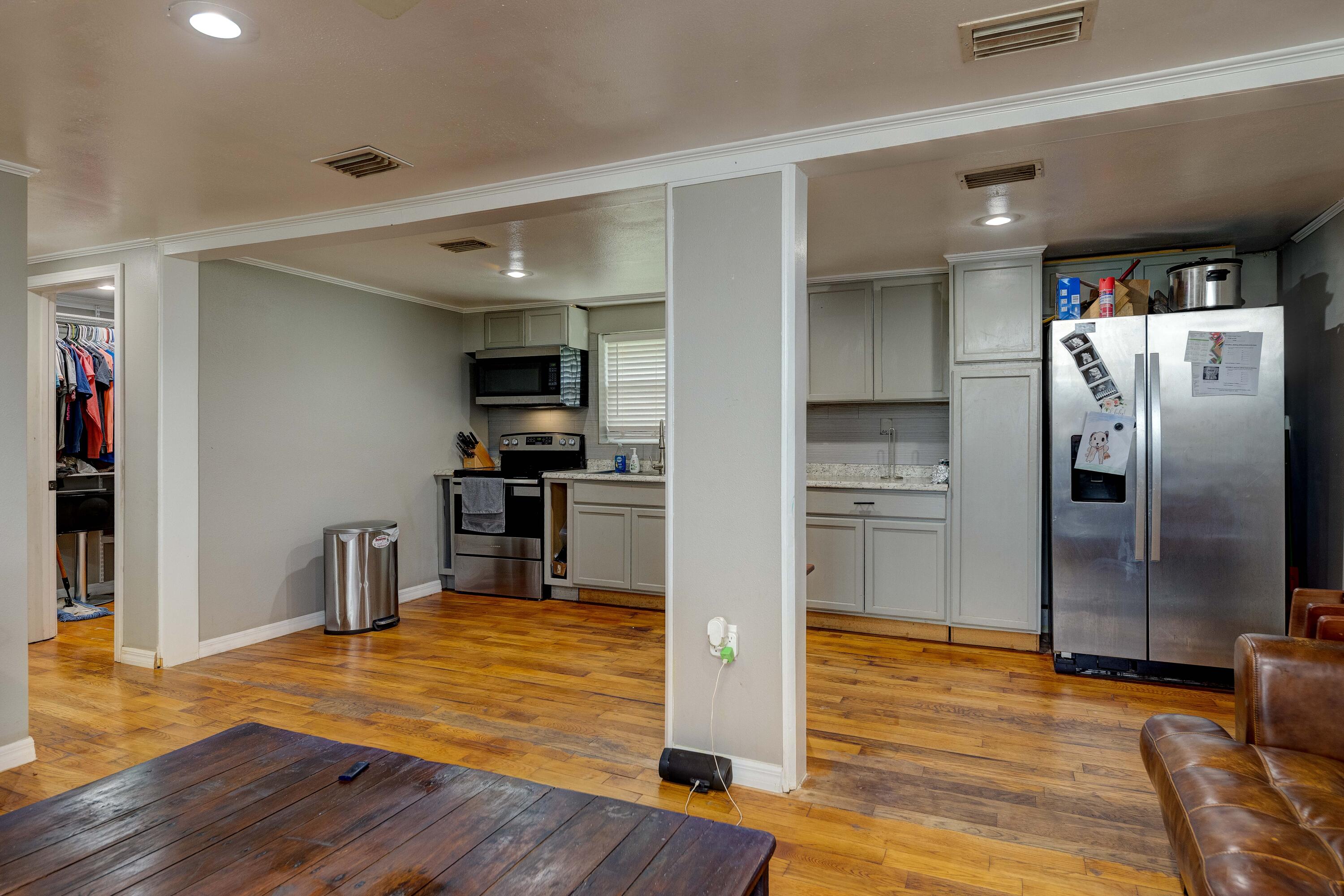 NORTH SUPERGROUP - Residential