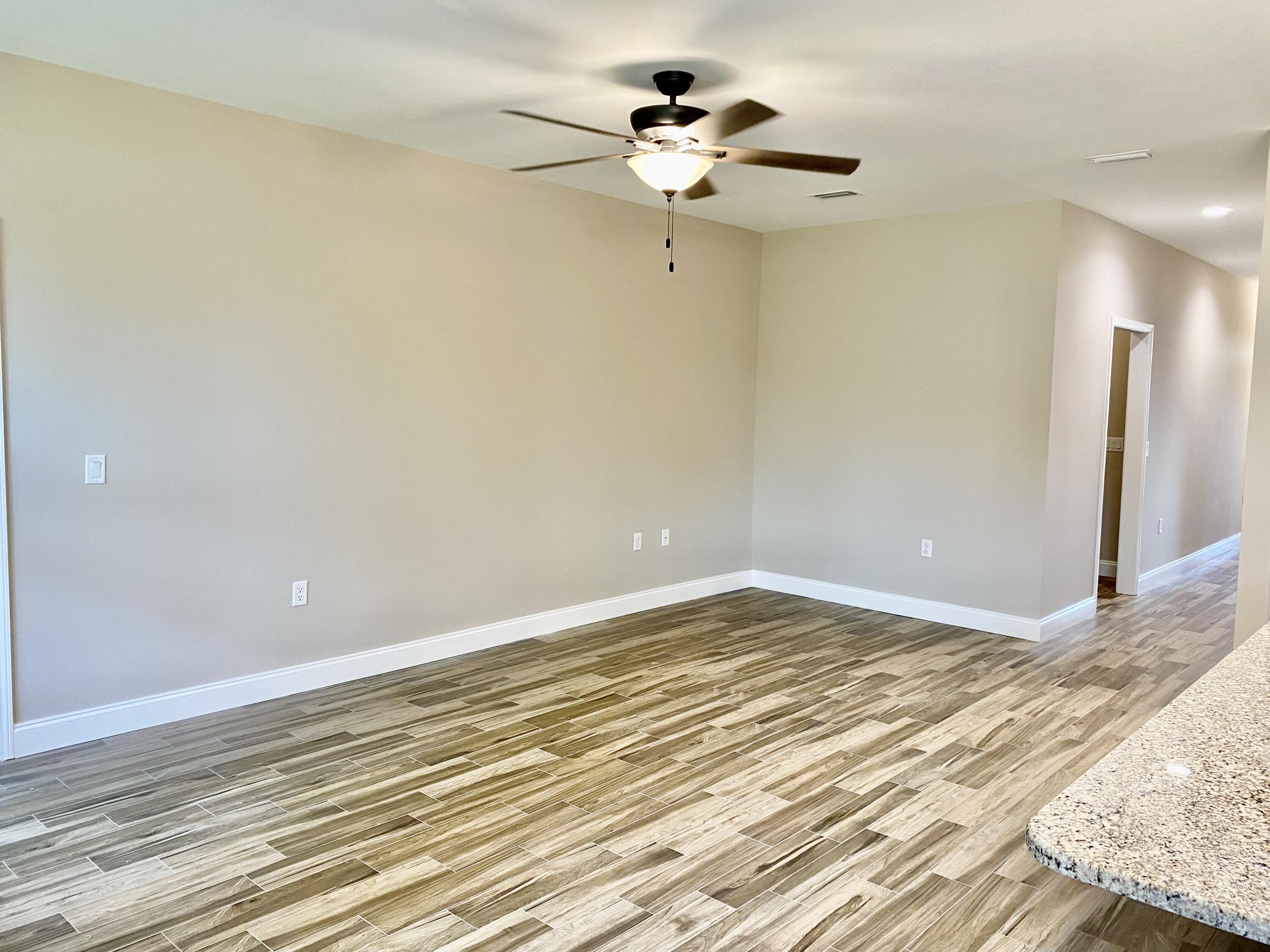 MCKENZIE MEADOWS - Residential