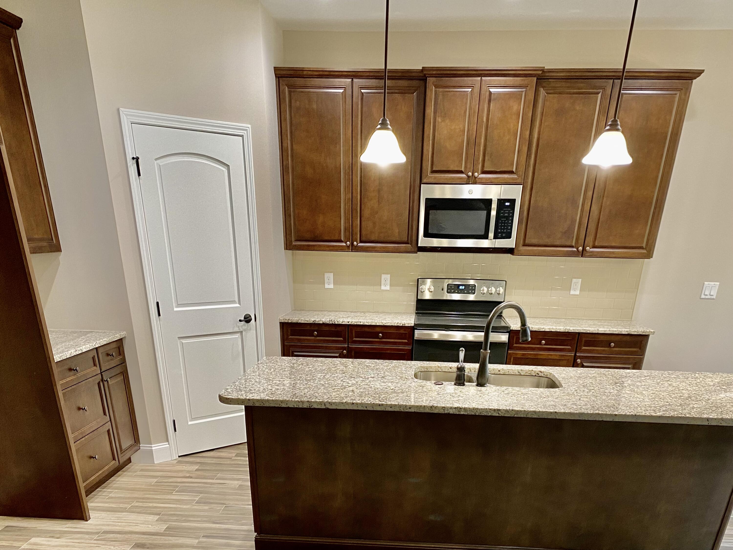 MCKENZIE MEADOWS - Residential