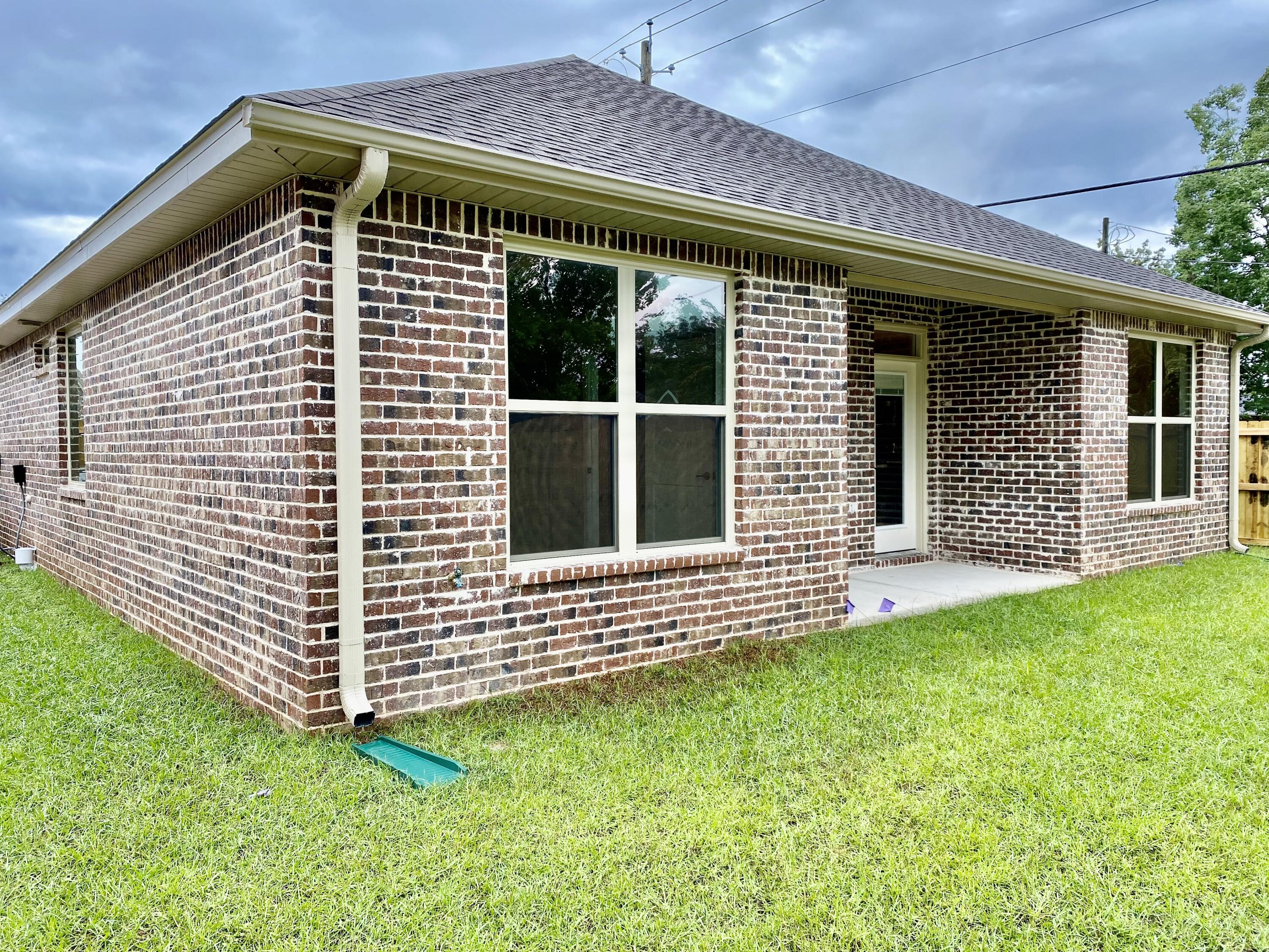 MCKENZIE MEADOWS - Residential