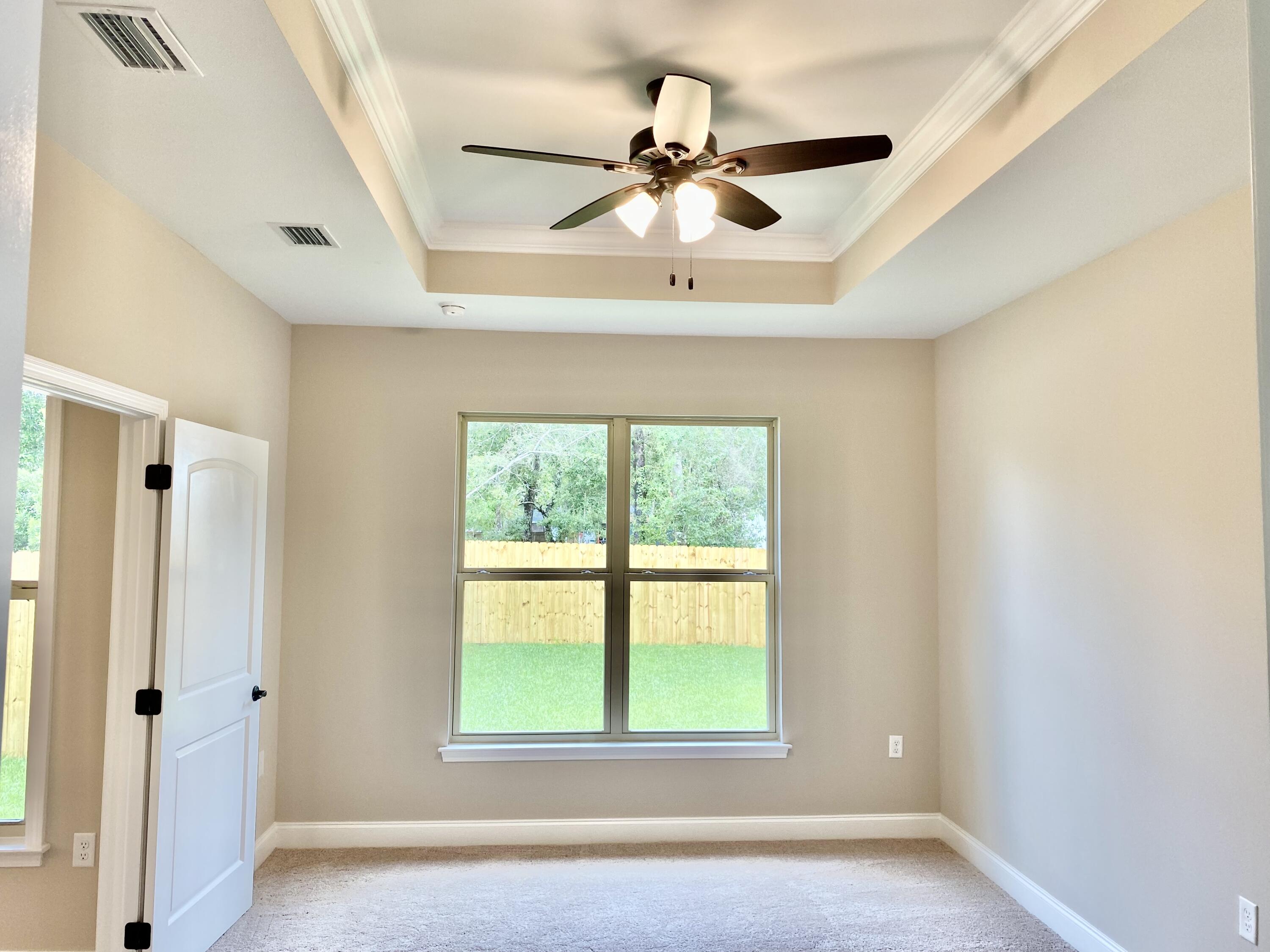 MCKENZIE MEADOWS - Residential