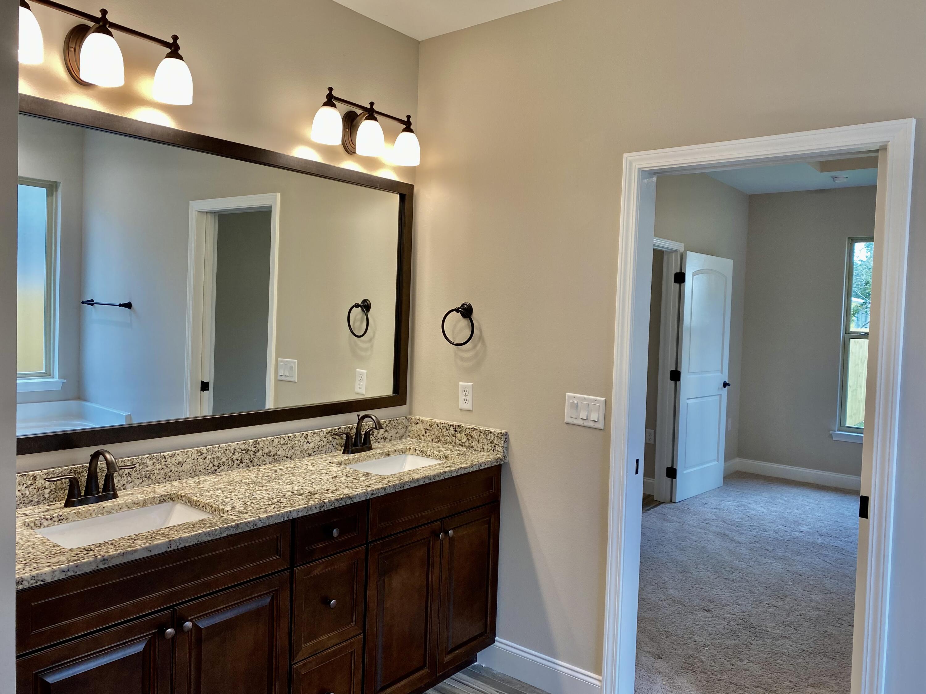 MCKENZIE MEADOWS - Residential