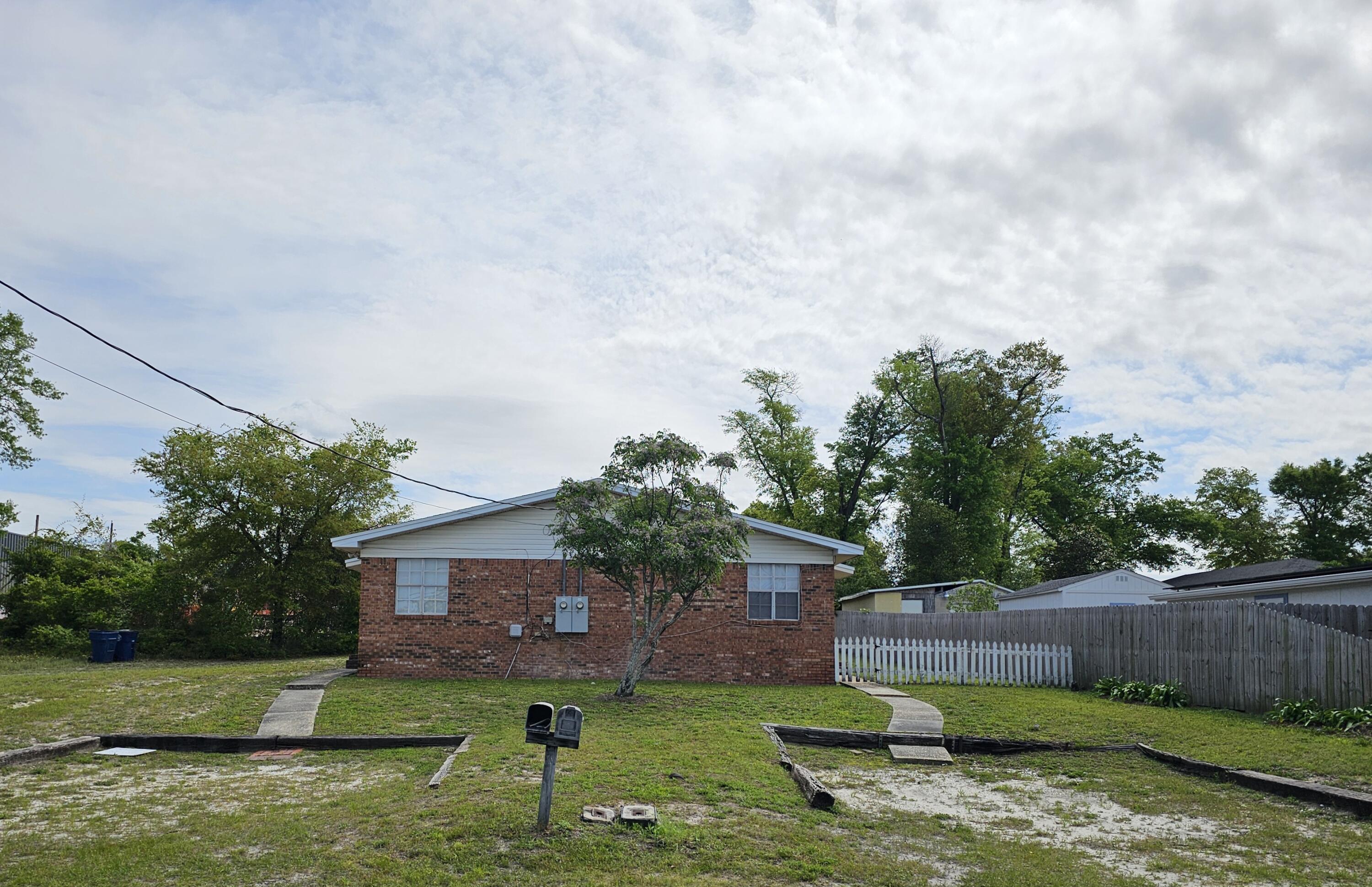 NO RECORDED SUBDIVISION - Residential