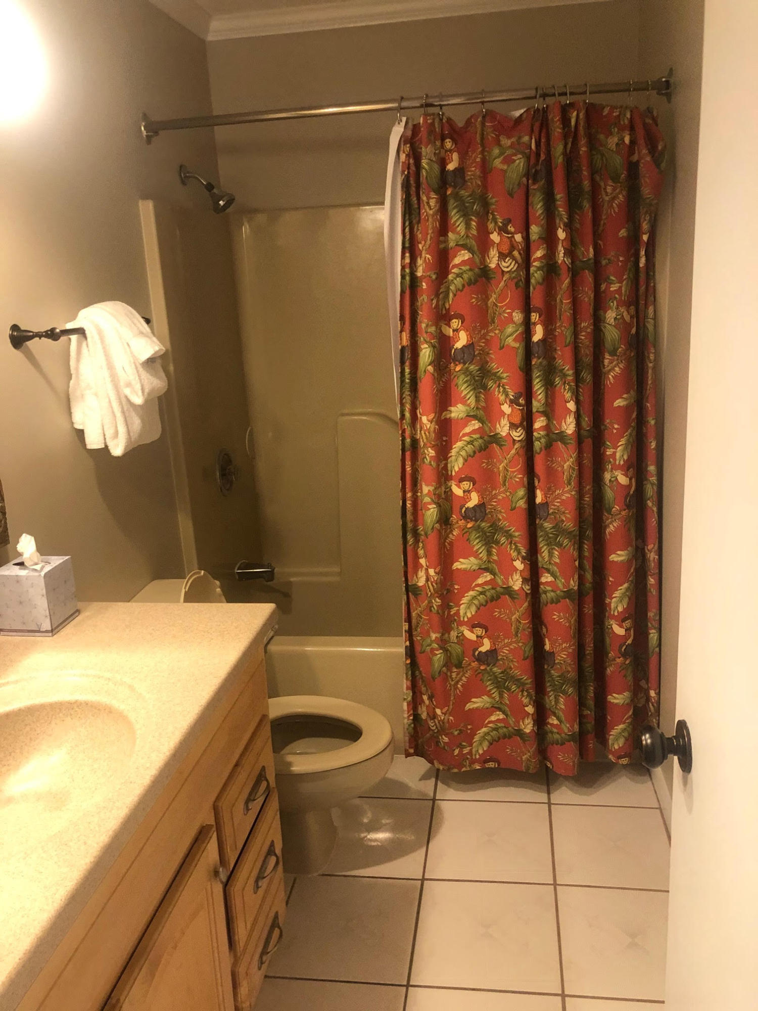 HARBOUR POINT CONDO - Residential