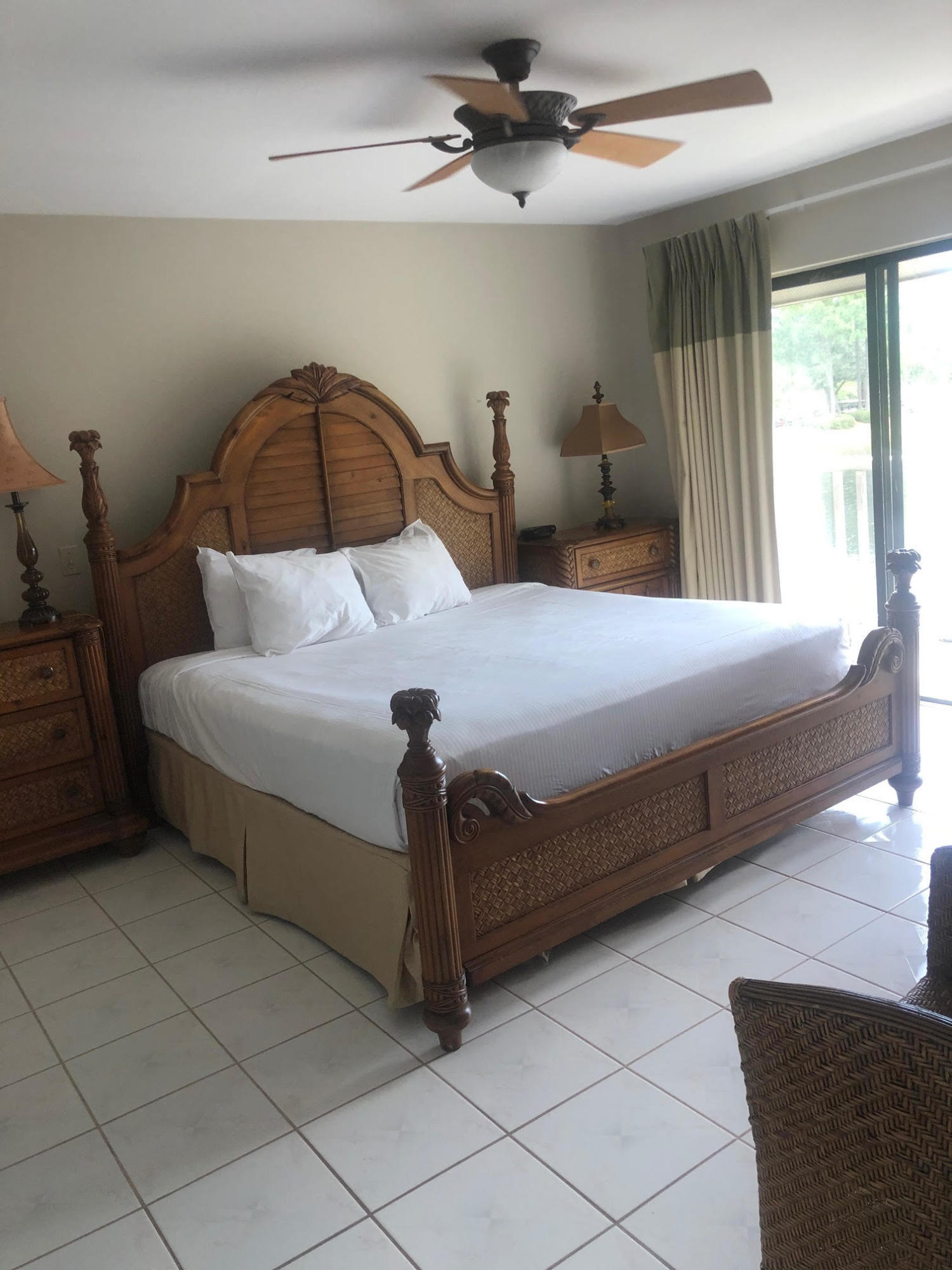HARBOUR POINT CONDO - Residential