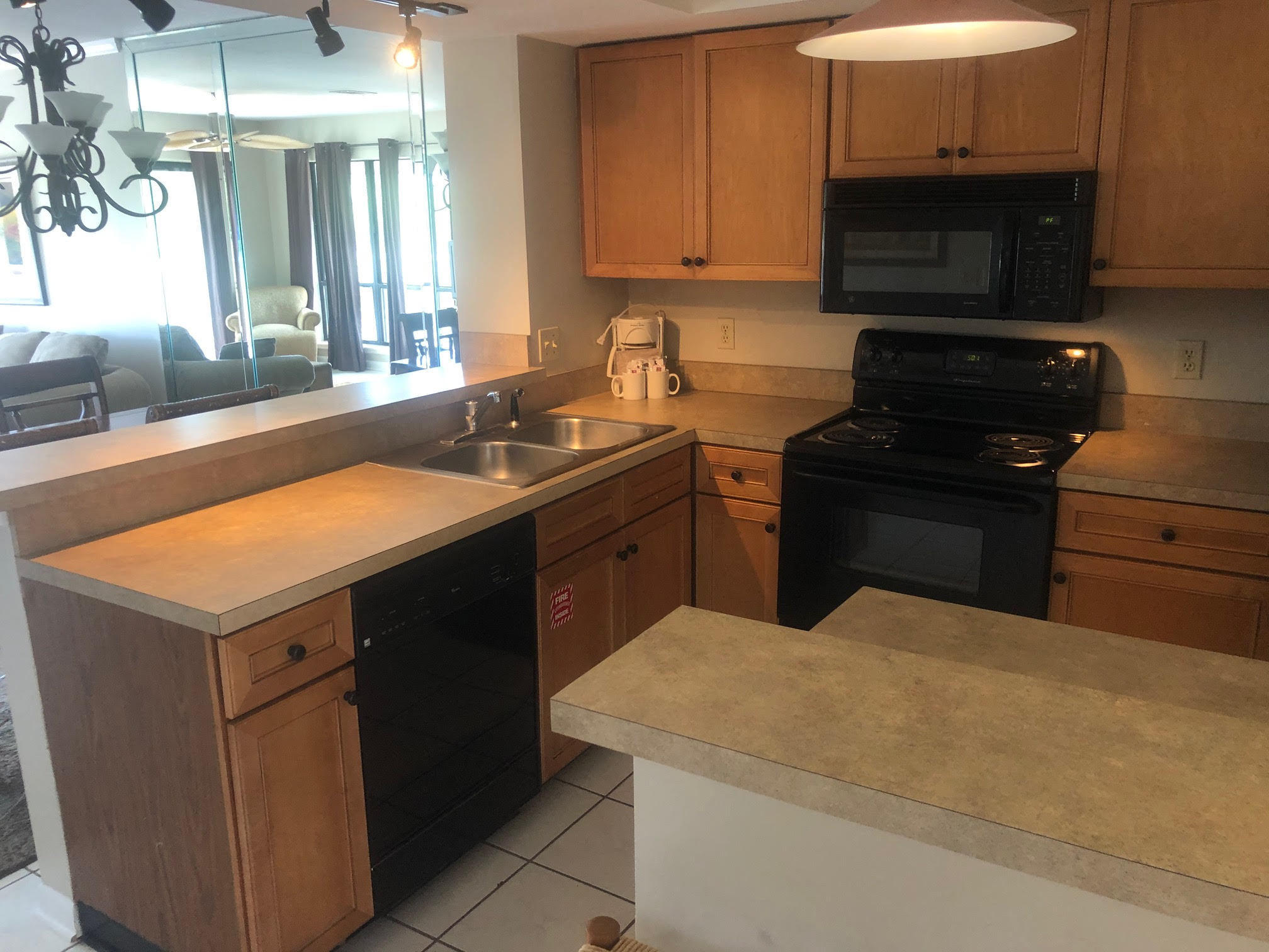HARBOUR POINT CONDO - Residential