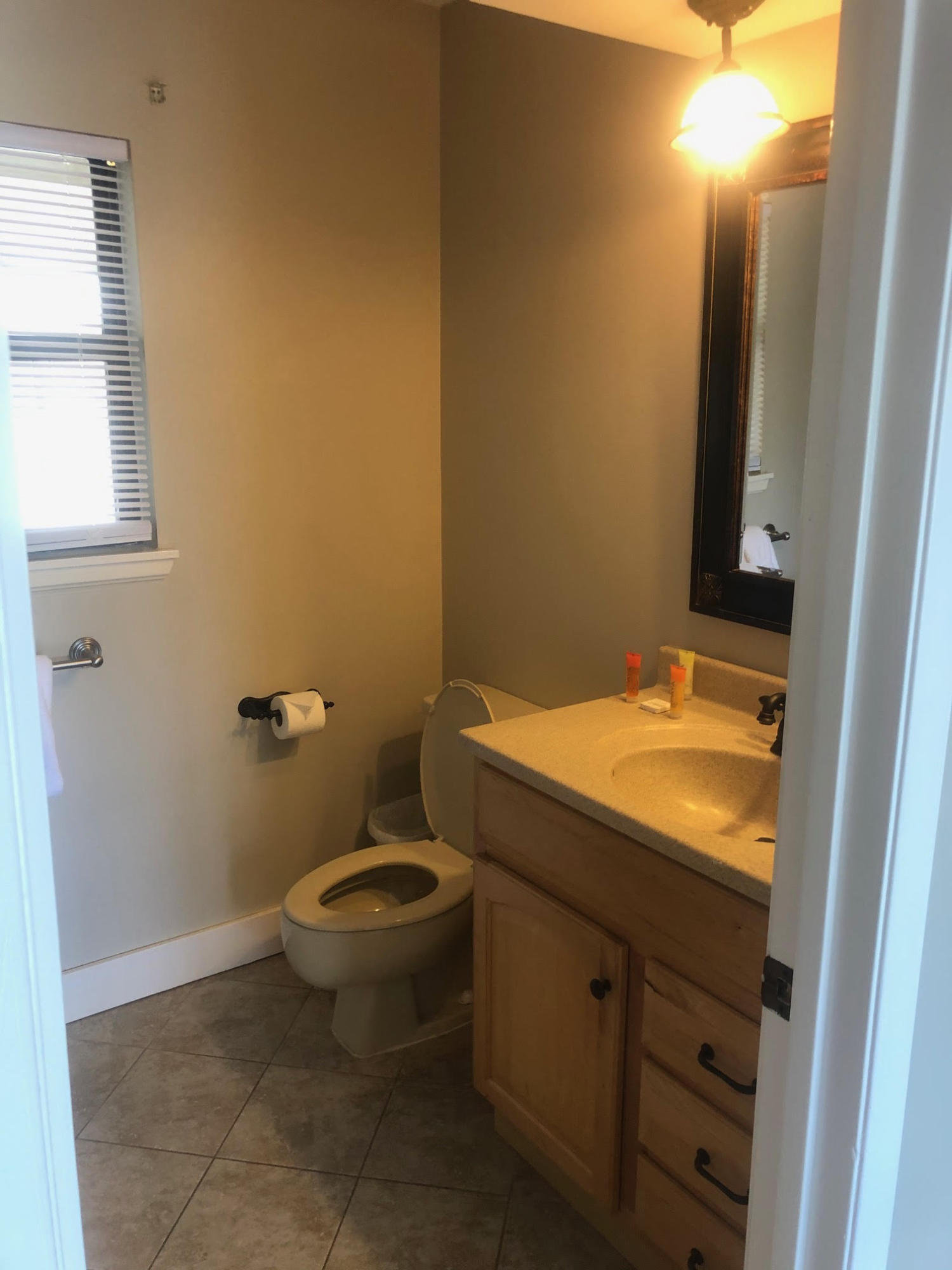 HARBOUR POINT CONDO - Residential