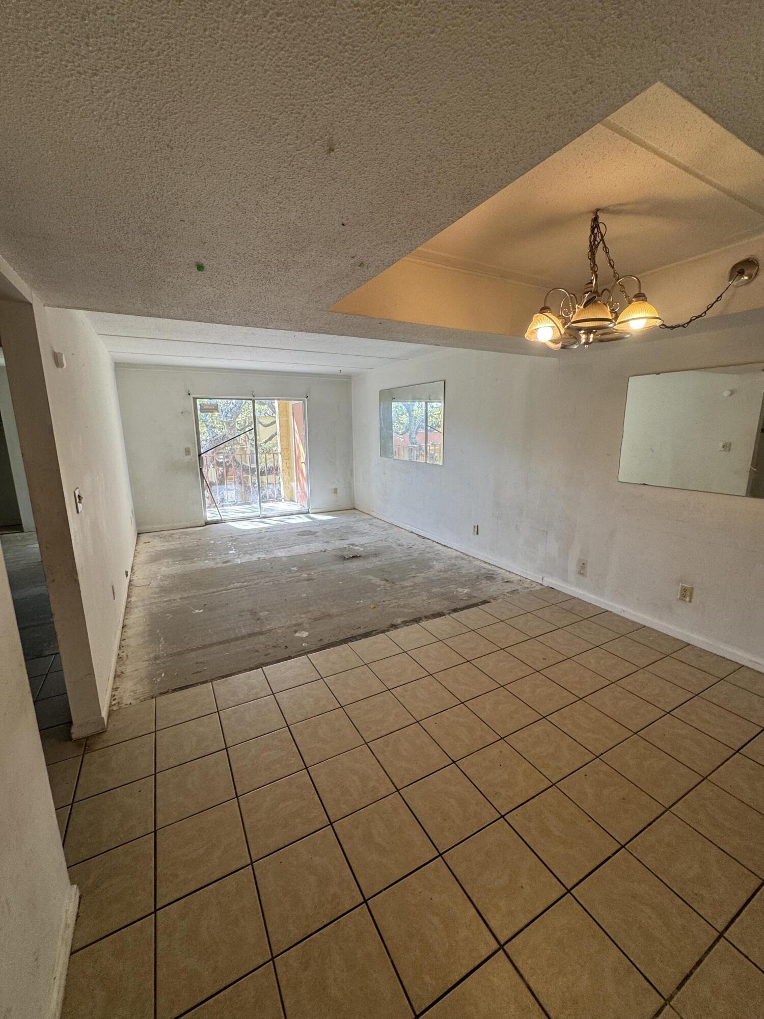 CEDARS CONDO - Residential