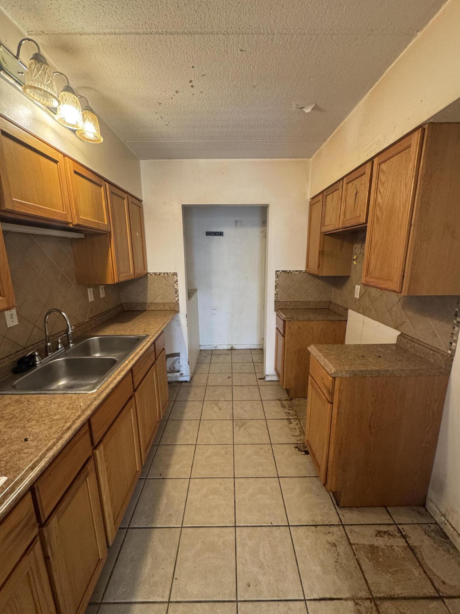 CEDARS CONDO - Residential