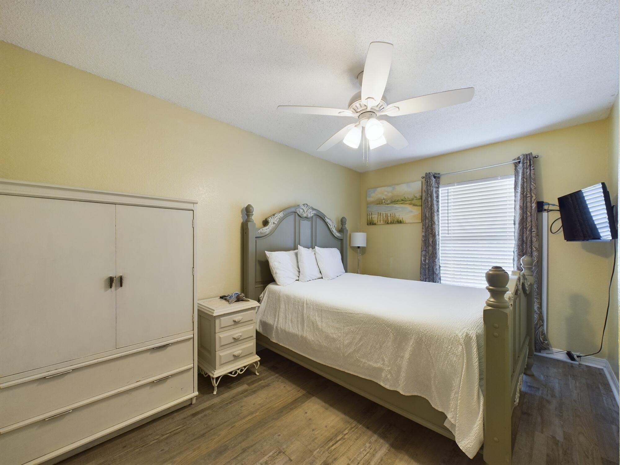 ISLANDER BEACH RESORT CONDO - Residential