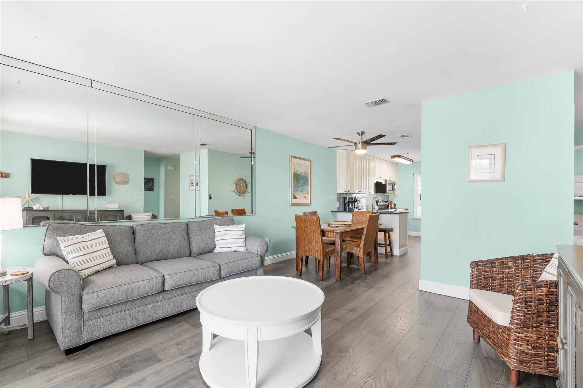 POOLSIDE VILLAS CONDO - Residential