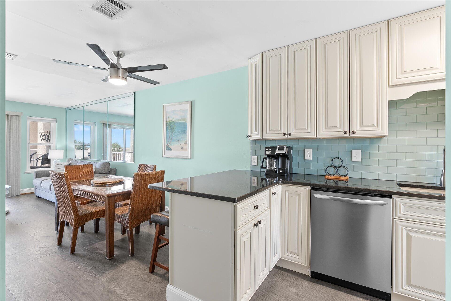POOLSIDE VILLAS CONDO - Residential