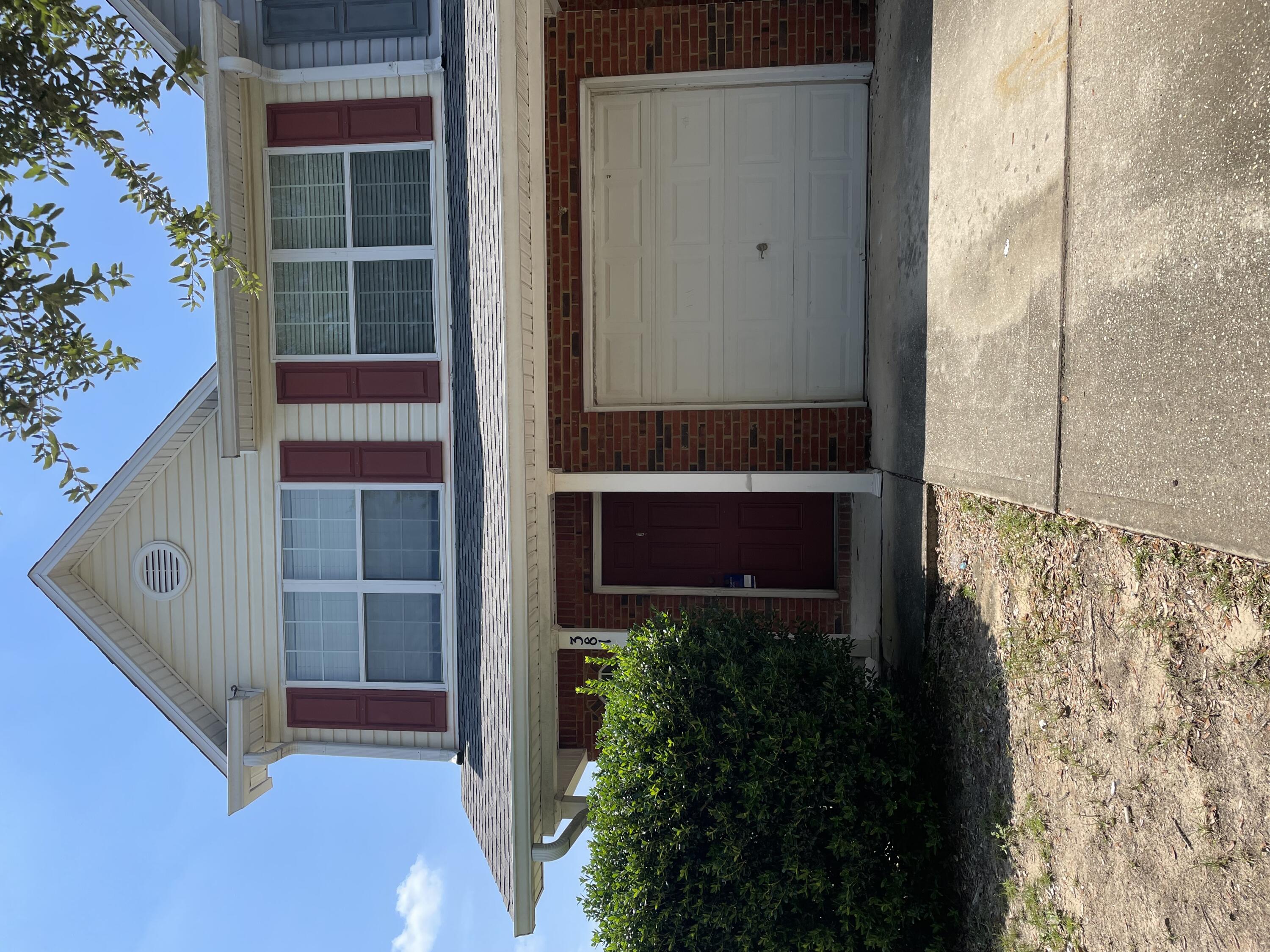 Rolling Pines T/H - Residential Lease