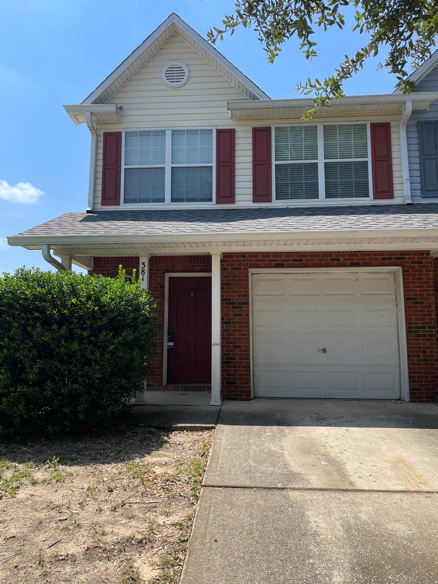 Great 3 bedroom/2.5 bath end unit townhome with 1 car garage. This community is minutes away from the local elementary/middle school, and location provides quick commute to the base. Lawn maintenance included.