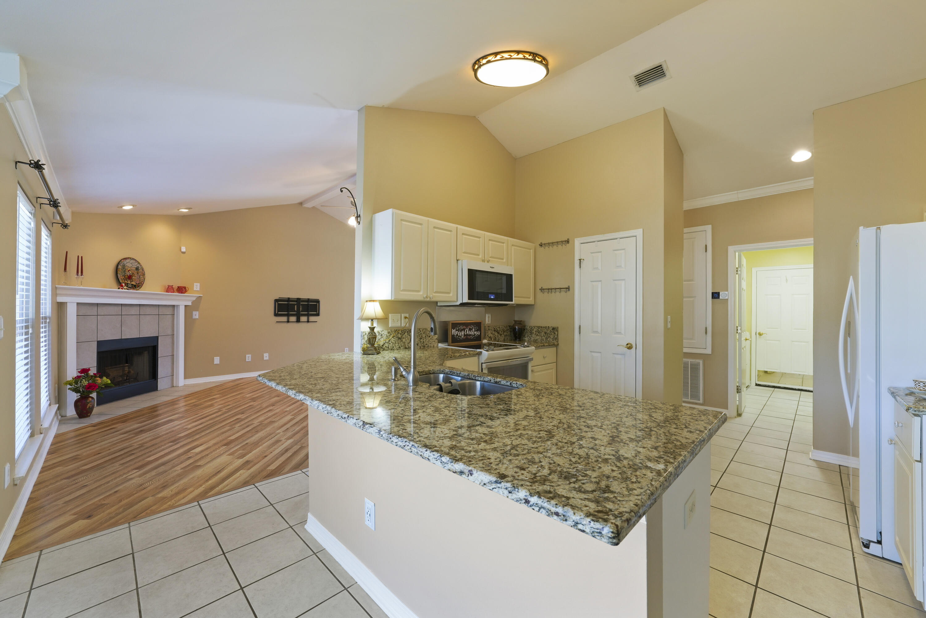 DOROTHY BOWEN ESTATES - Residential