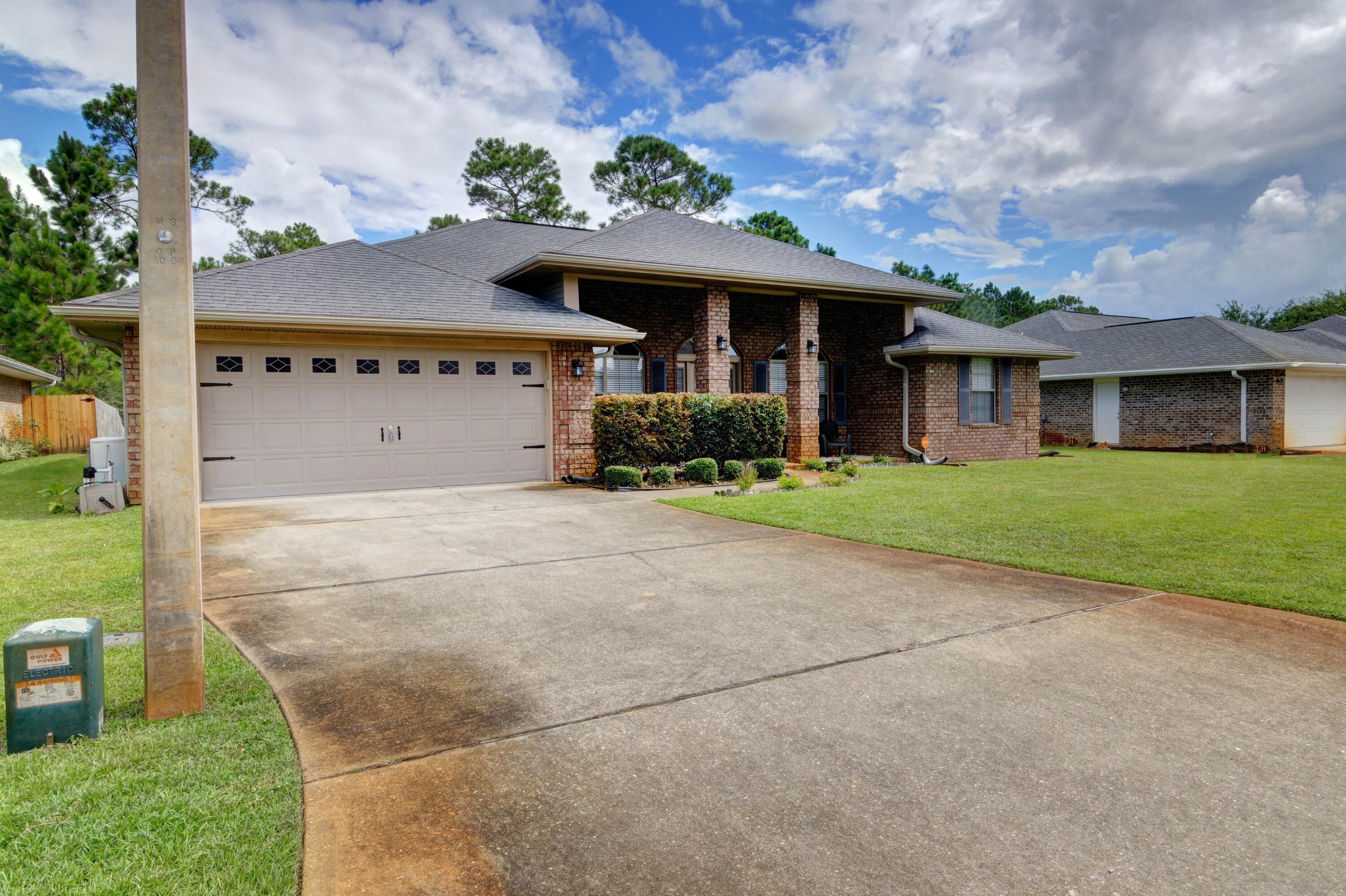 CREETWOOD VILLAGE - Residential