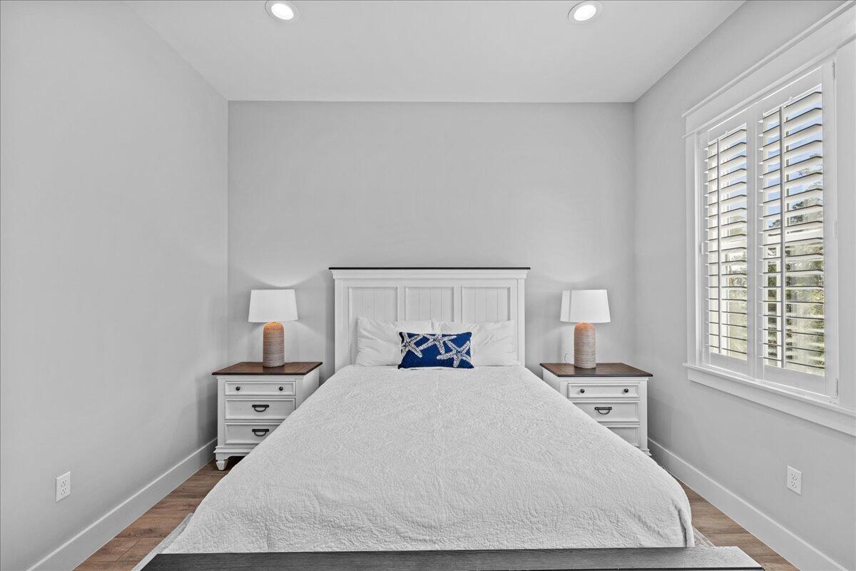 LAKESIDE AT BLUE MOUNTAIN BEACH - Residential Lease