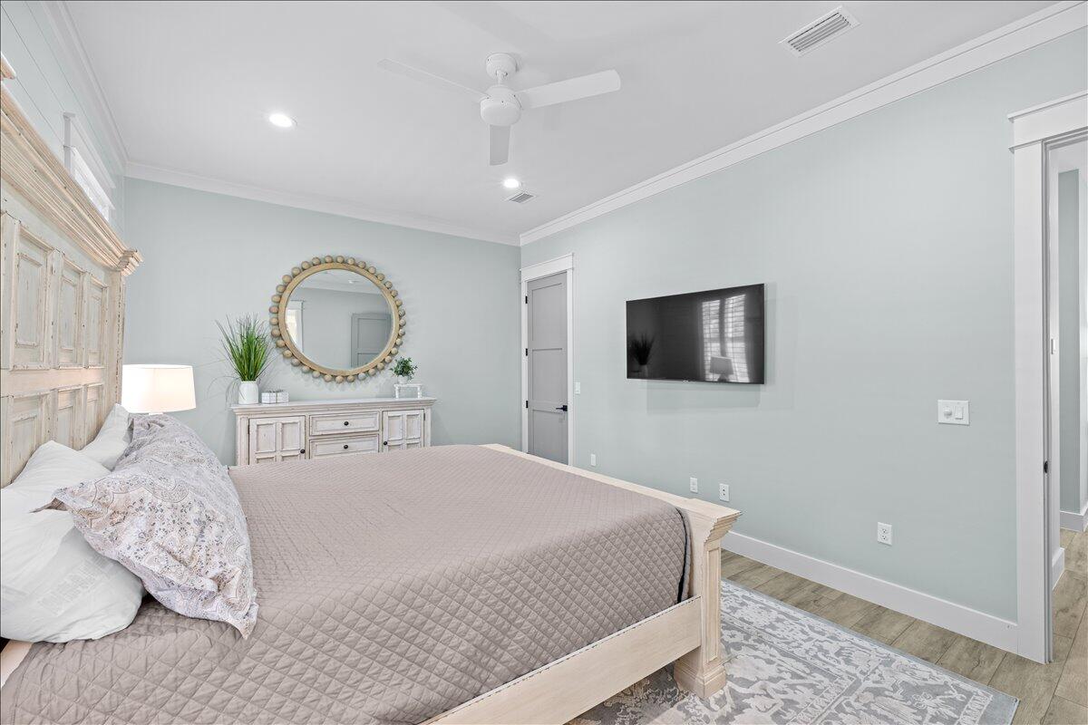LAKESIDE AT BLUE MOUNTAIN BEACH - Residential Lease