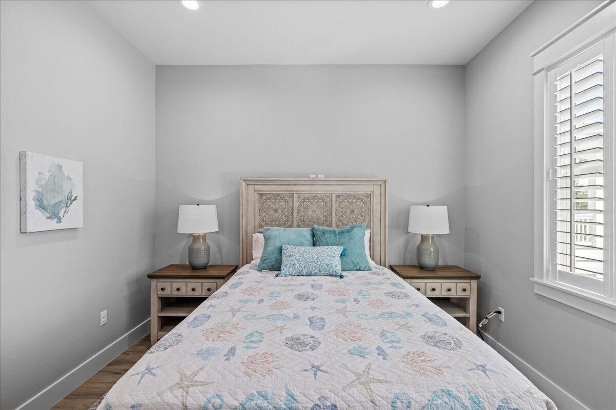 LAKESIDE AT BLUE MOUNTAIN BEACH - Residential Lease