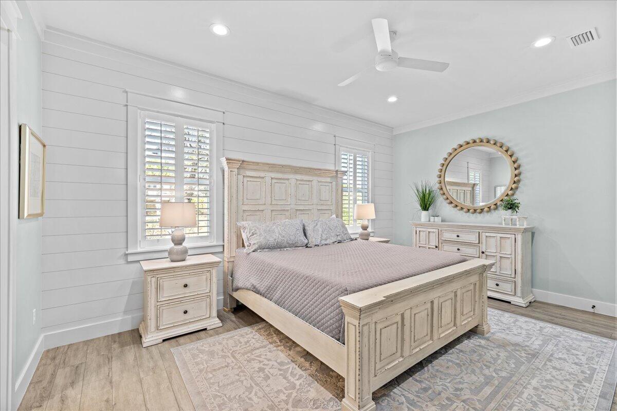 LAKESIDE AT BLUE MOUNTAIN BEACH - Residential Lease