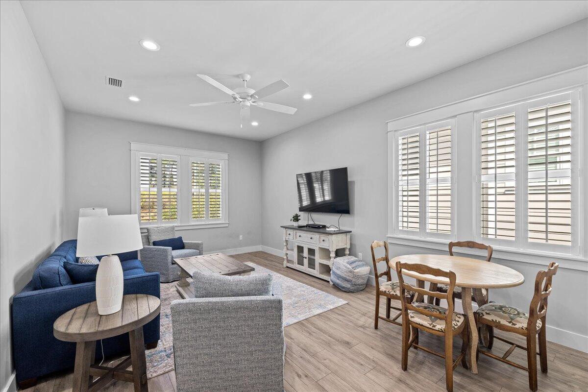 LAKESIDE AT BLUE MOUNTAIN BEACH - Residential Lease