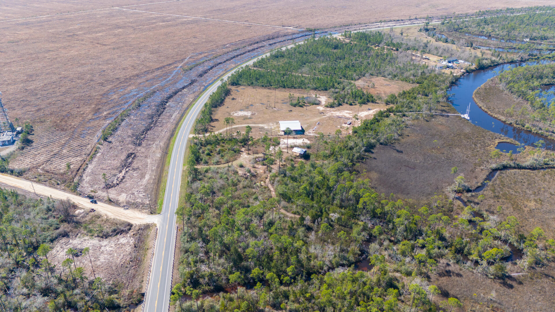 Landings At Wetappo - Land