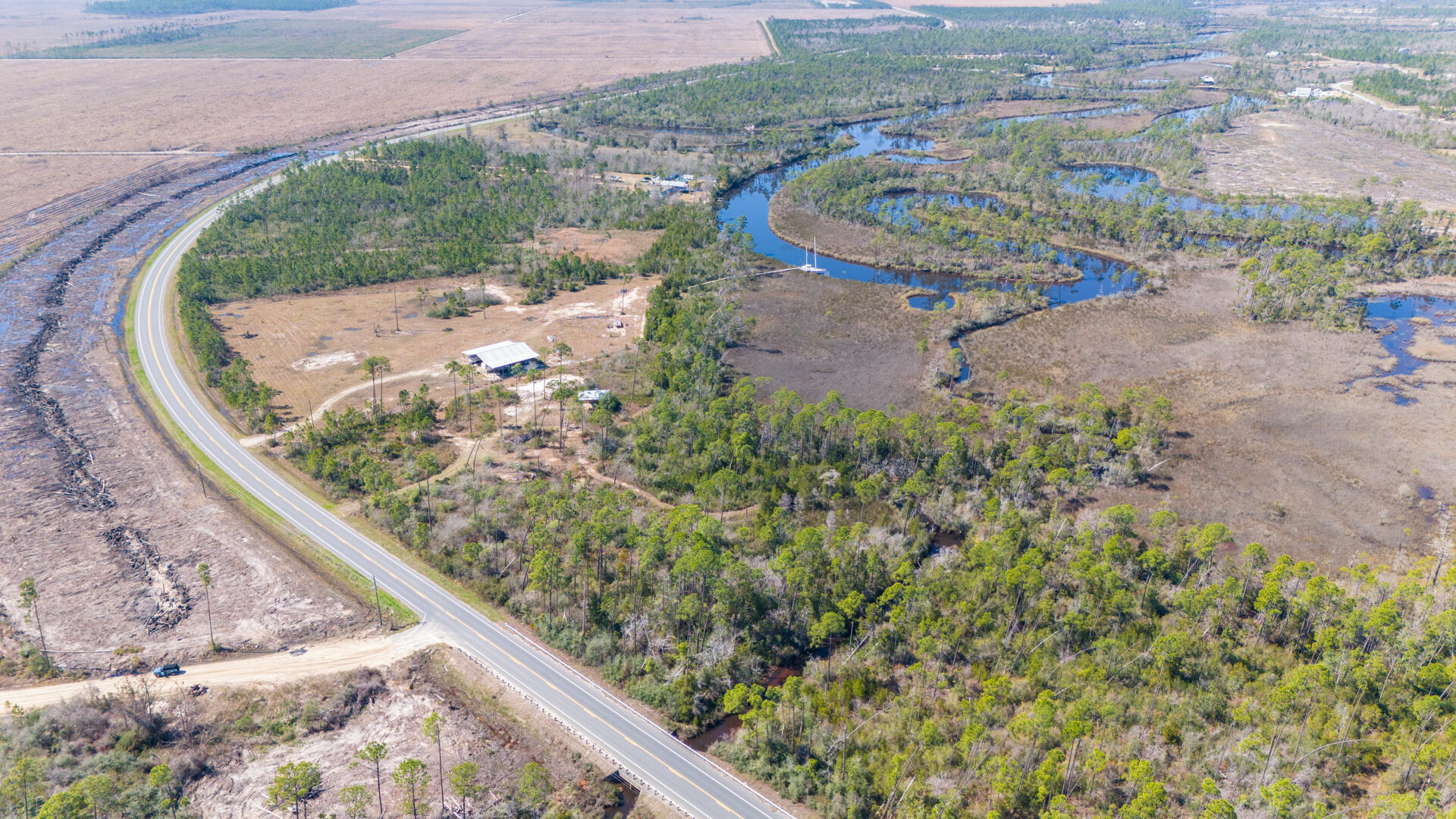 Landings At Wetappo - Land